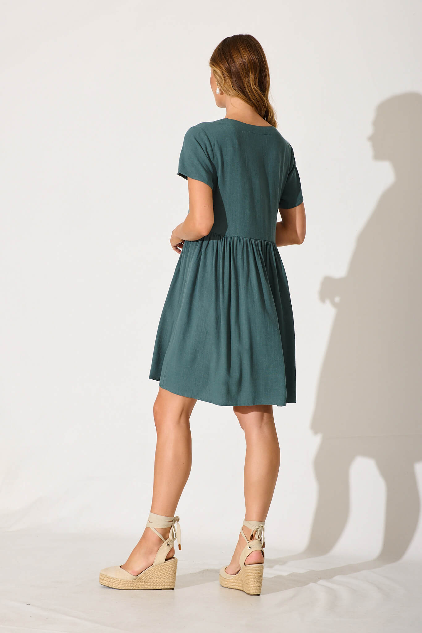 Horizon Smock Dress In Green Linen Blend