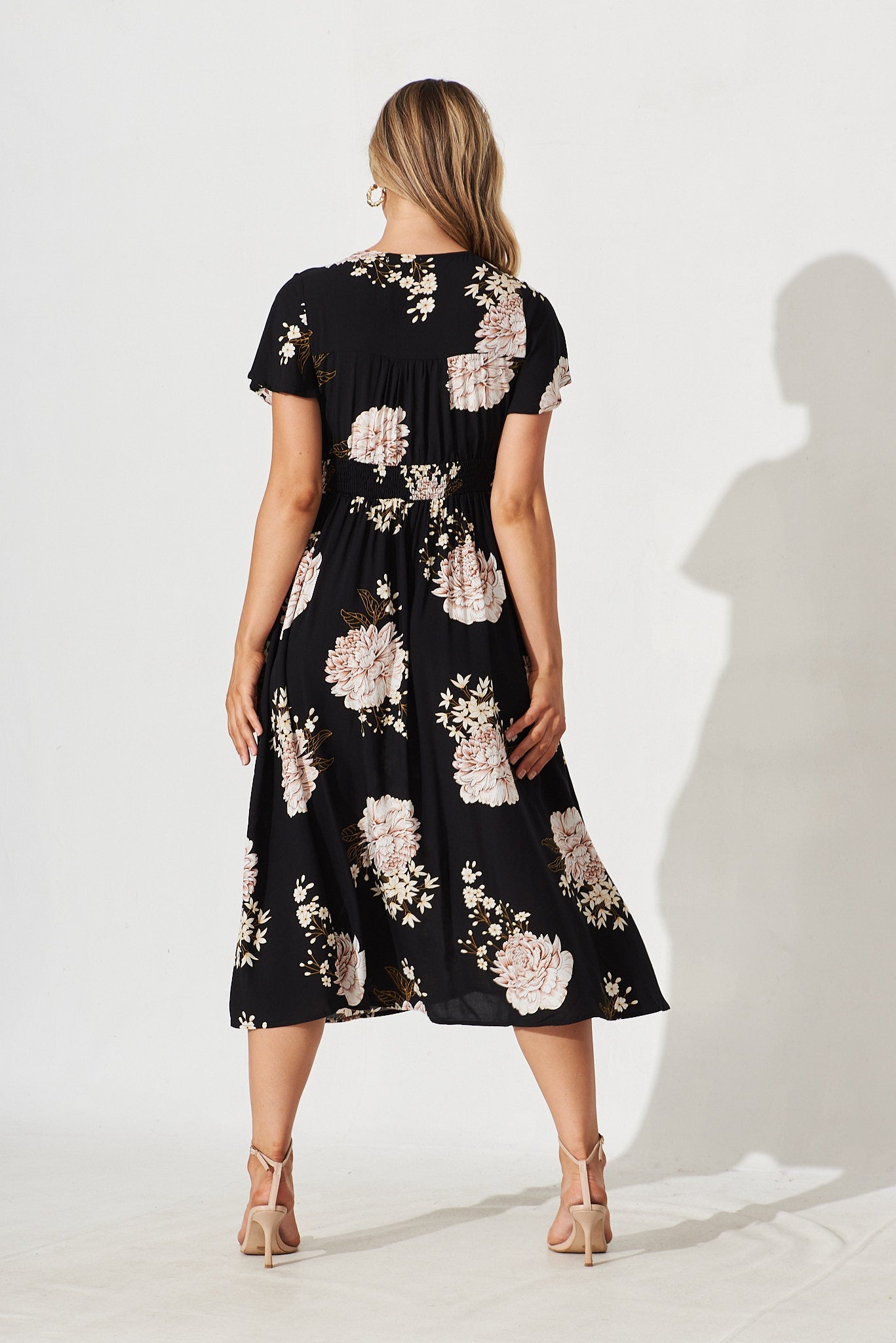 Nikke Midi Dress In Black With Beige Floral