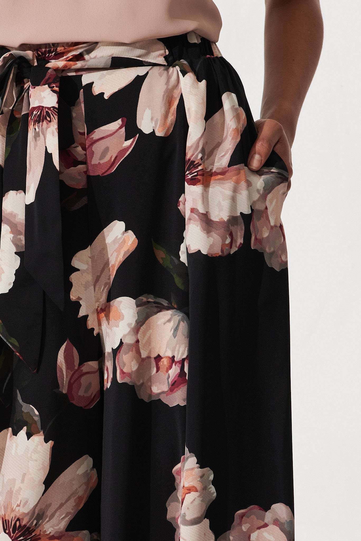 Page Pants In Black With Vintage Blush Floral