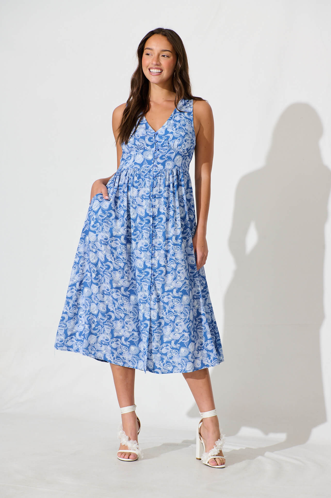 Ryland Midi Dress in Blue Paisley Print
