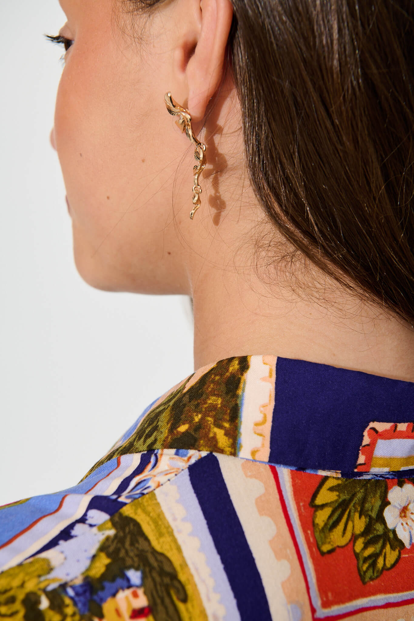 Alize Drop Earrings in Gold