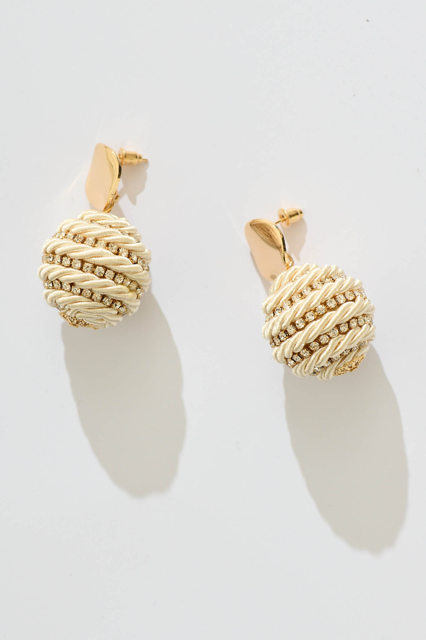 Ryden Drop Earrings in Gold with Beige Rope