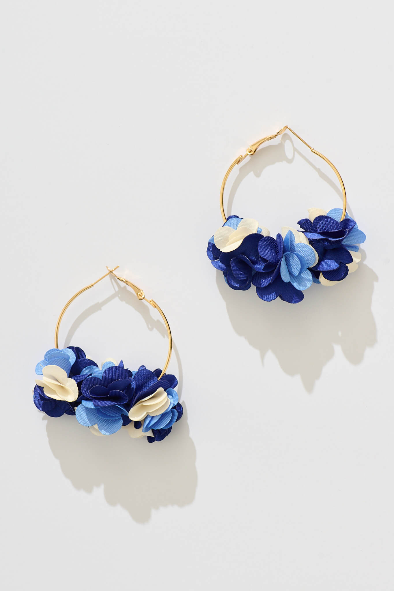 Domini Hoop Earrings in Navy and White