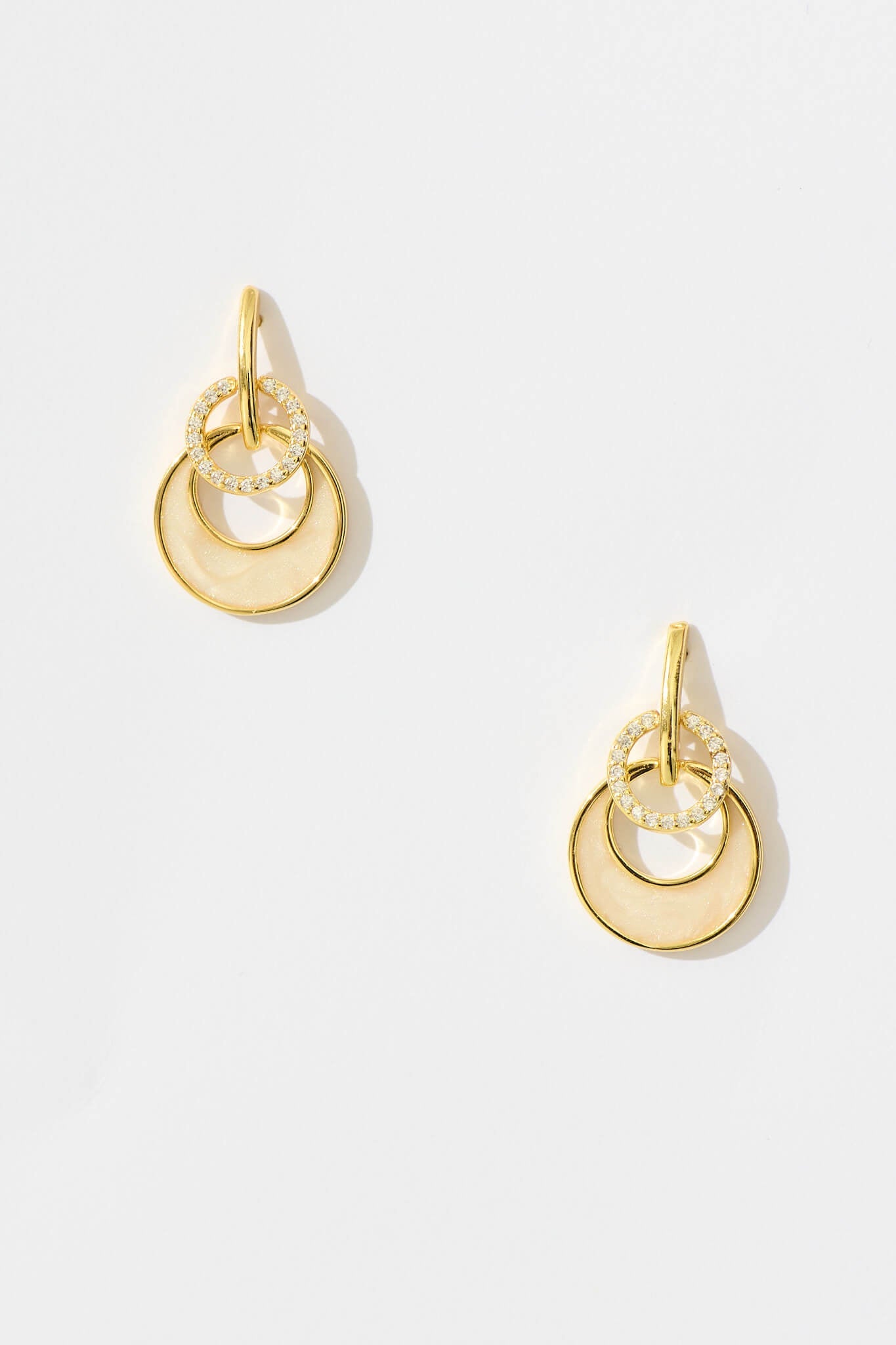 Jovelle Drop Earrings in White Pearl