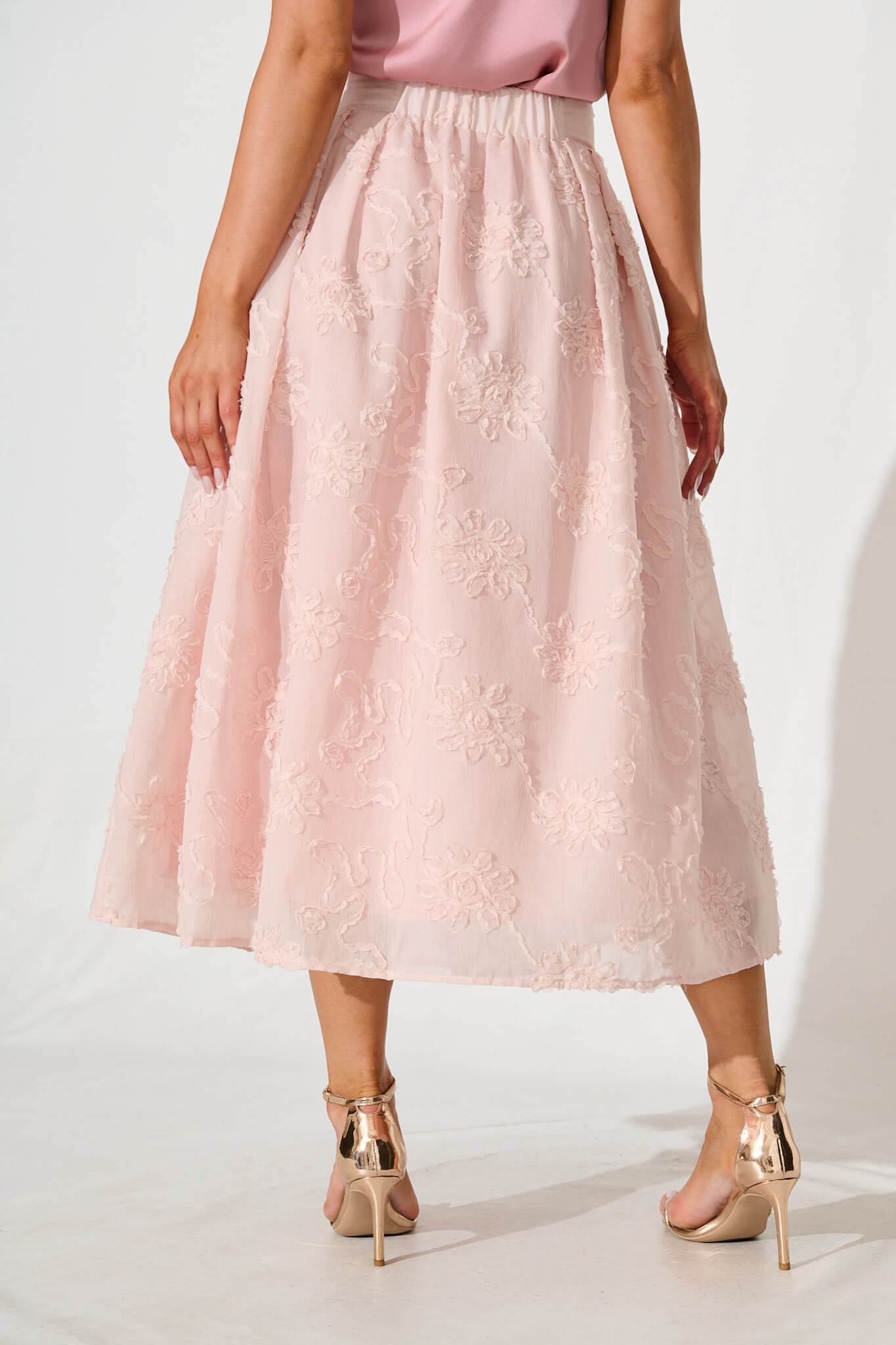 Westpointe Midi Skirt in Blush Textured Floral