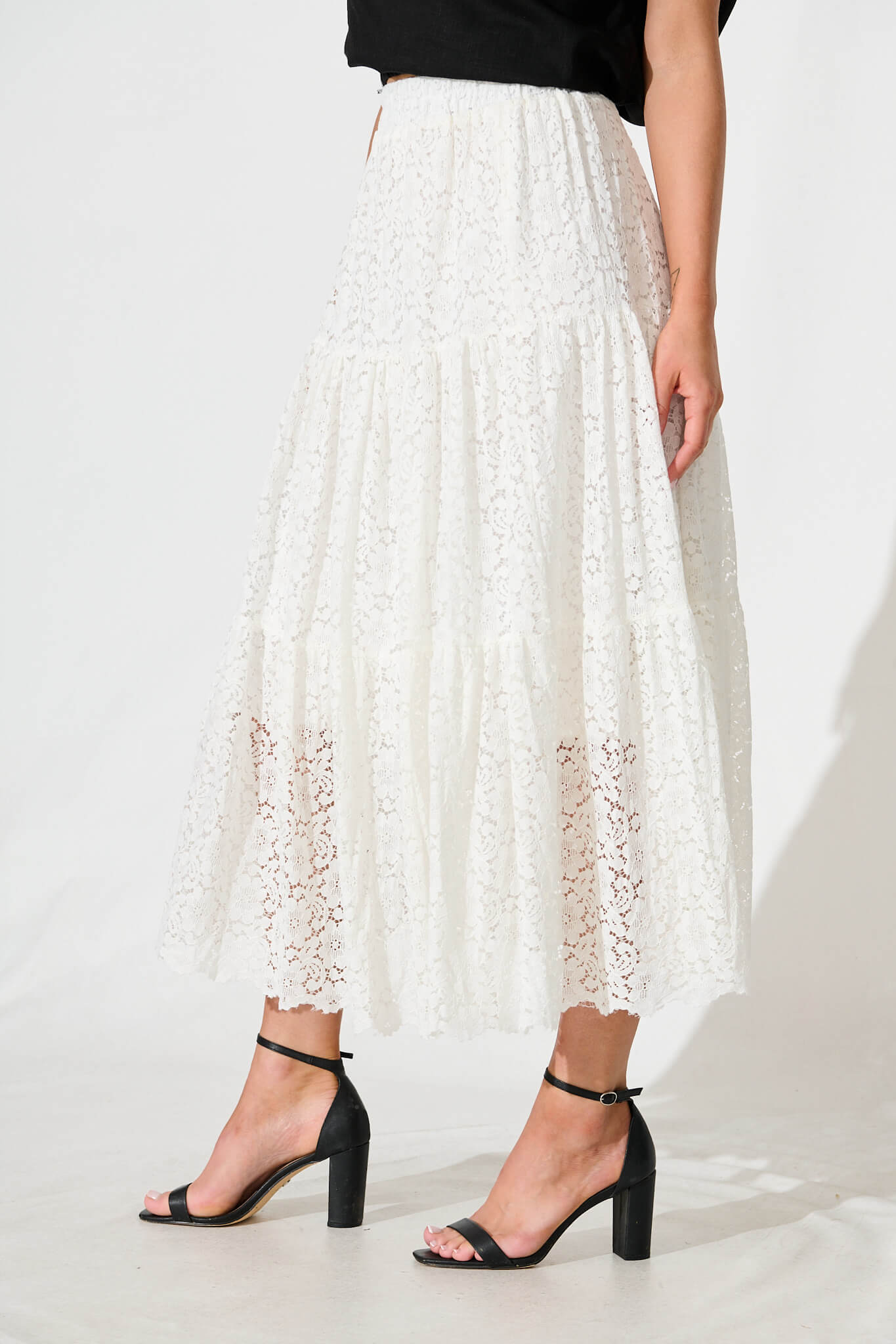 Augustus Midi Skirt in Cream Lace