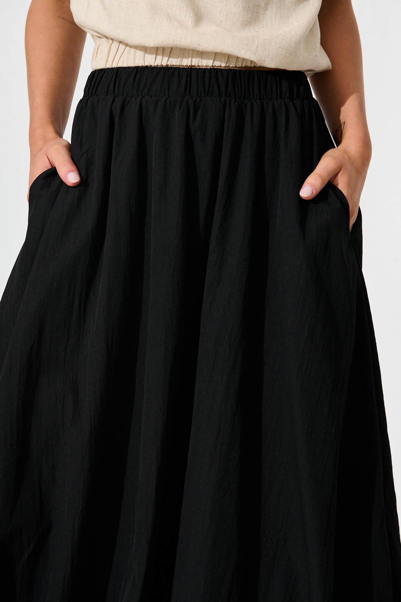 The Kiss Bubble Hem Midi Skirt in Black