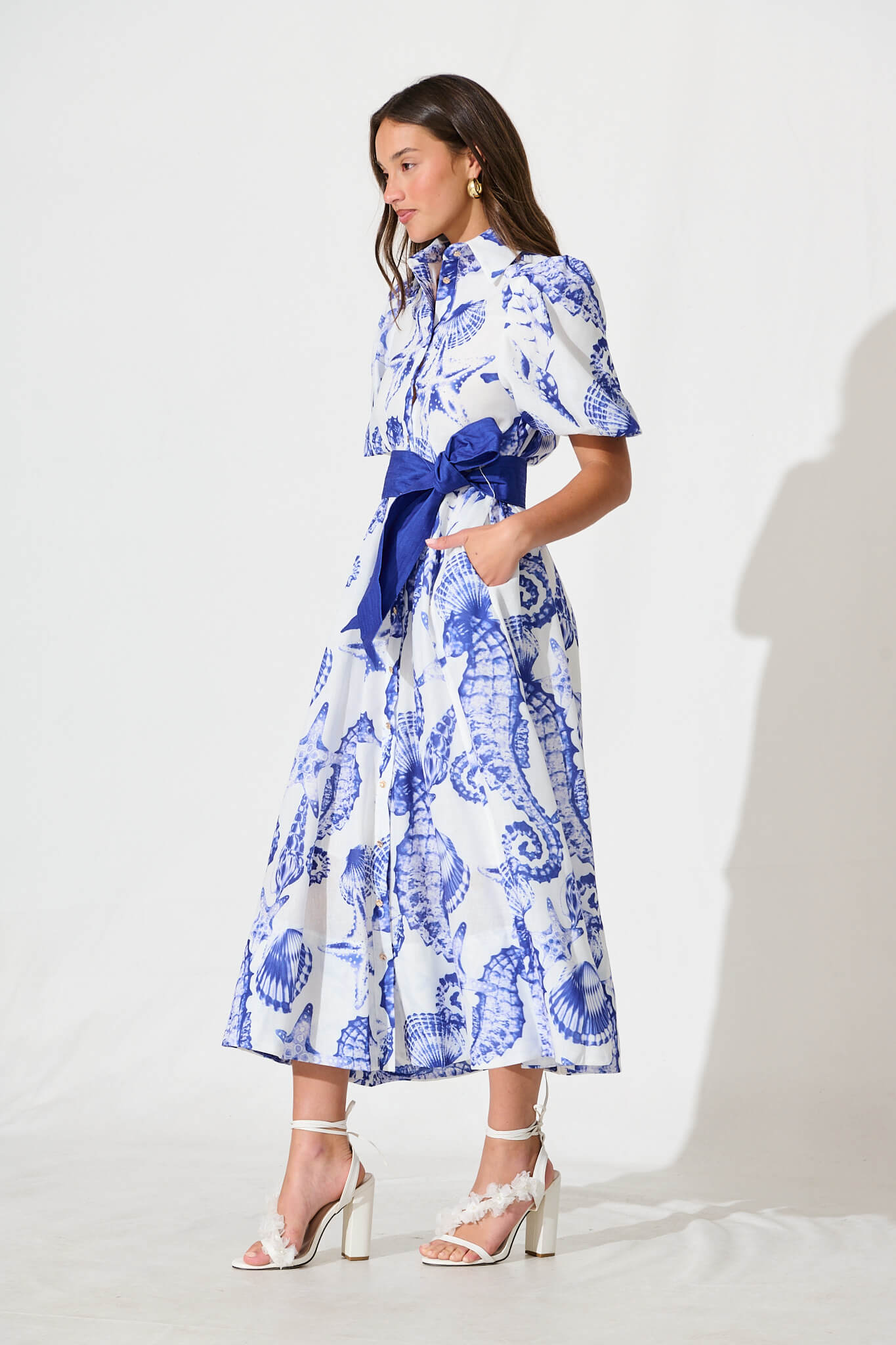 Cacia Maxi Shirt Dress In White With Blue Print Linen Blend