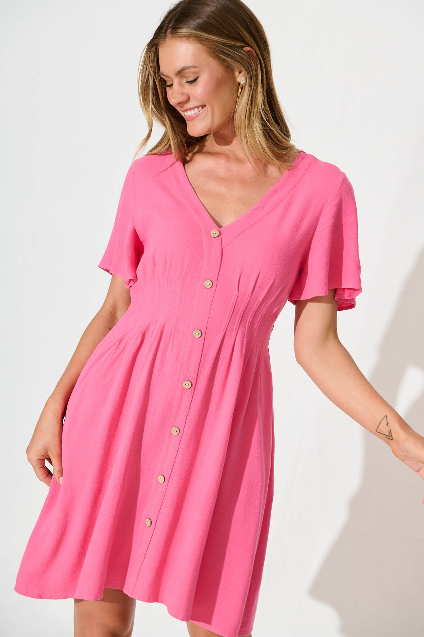 Amaya Dress in Pink Linen Bend