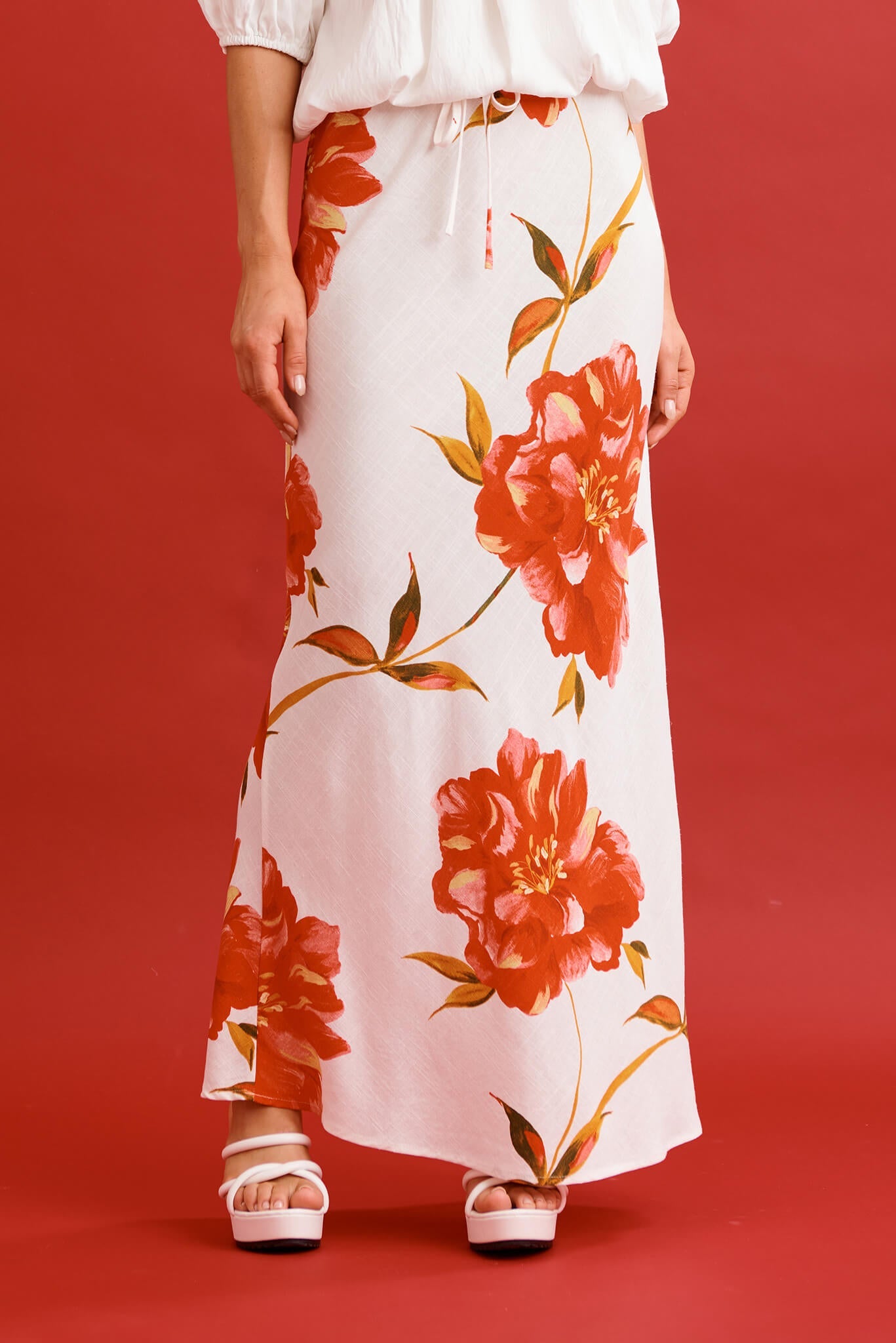 Tamina Maxi Skirt in White With Red Flower Linen Blend