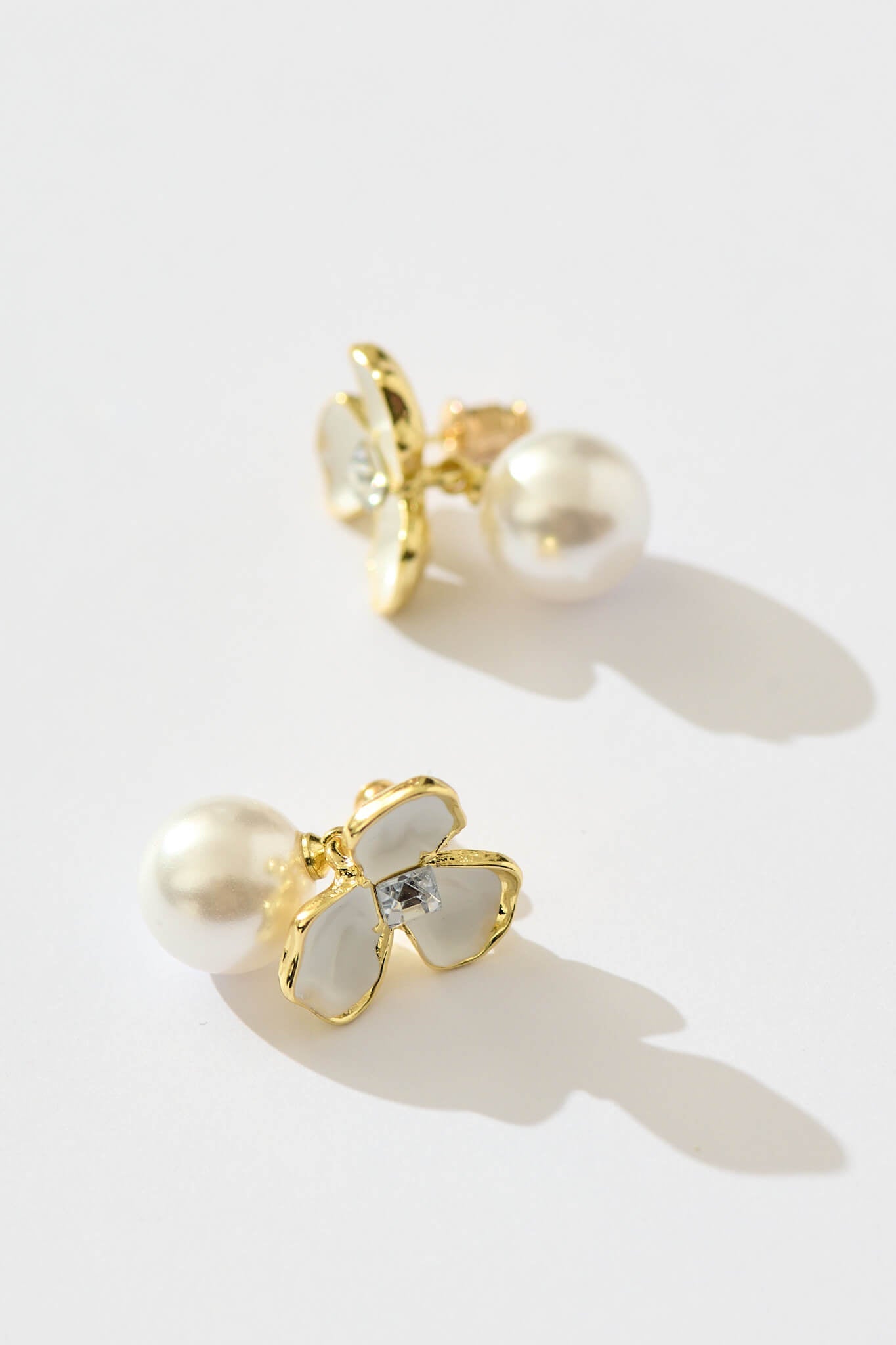Kensley Earrings in White Floral