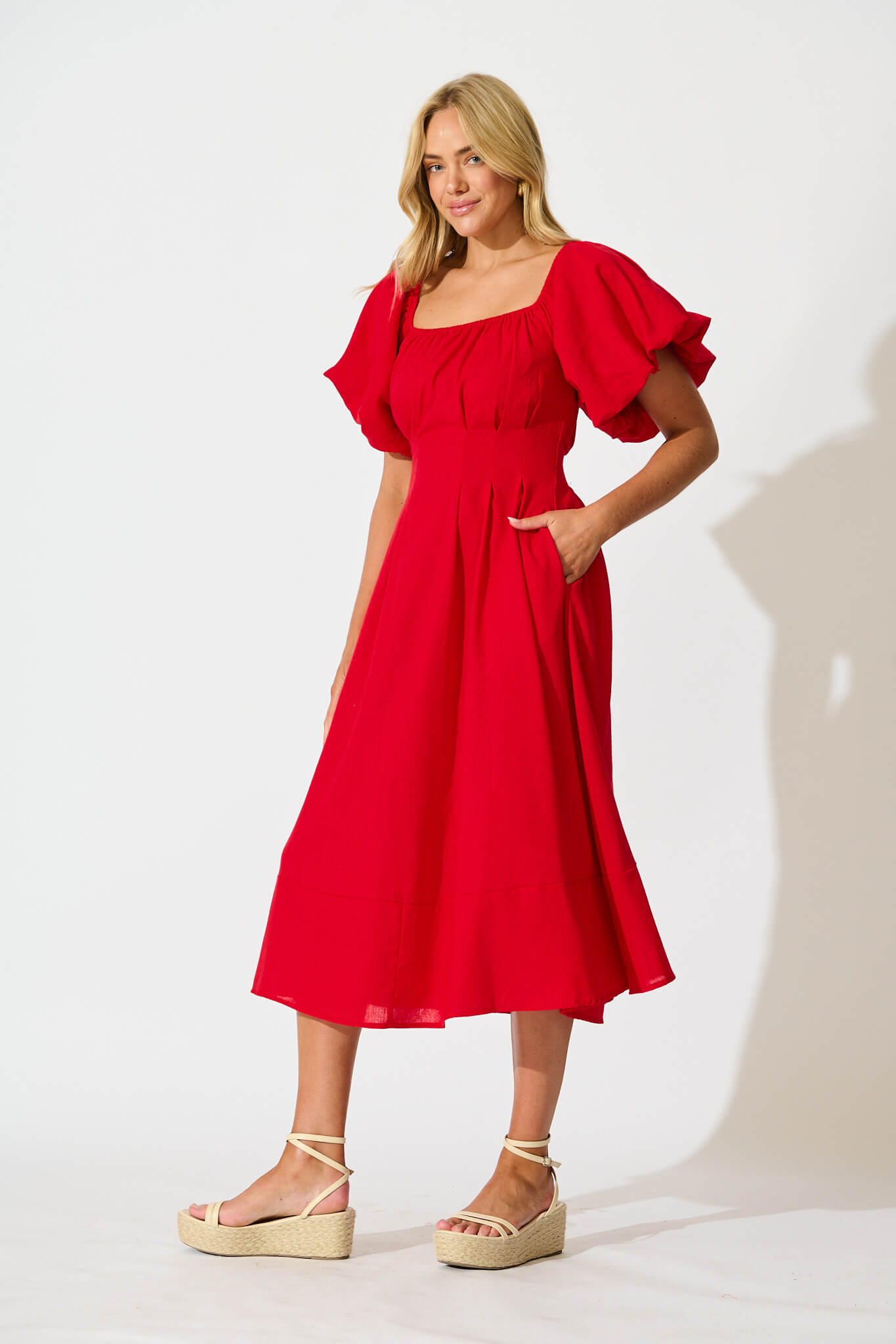 Wintour Midi Dress In Red Linen Blend
