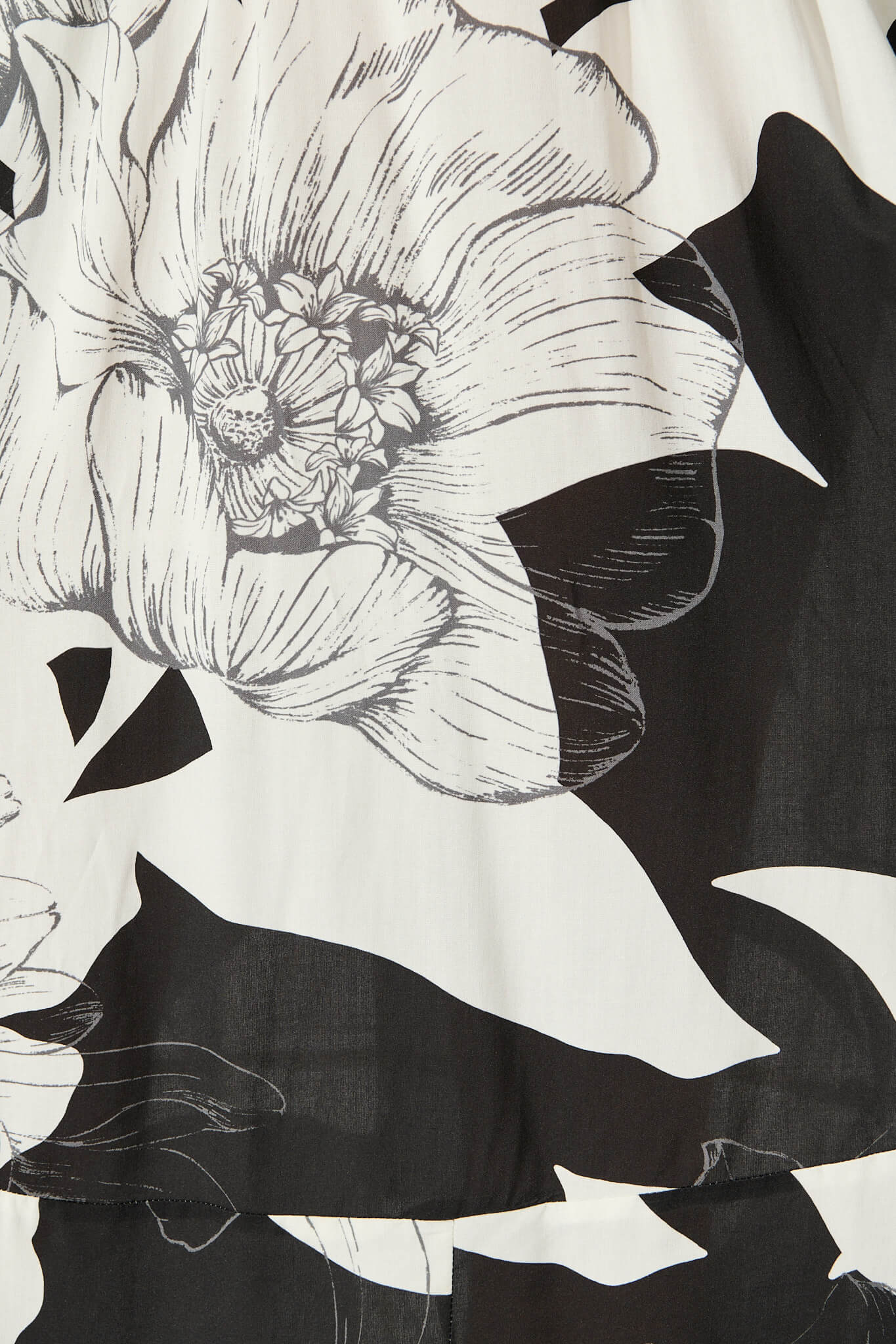 Wintour Midi Dress In Black With White Floral