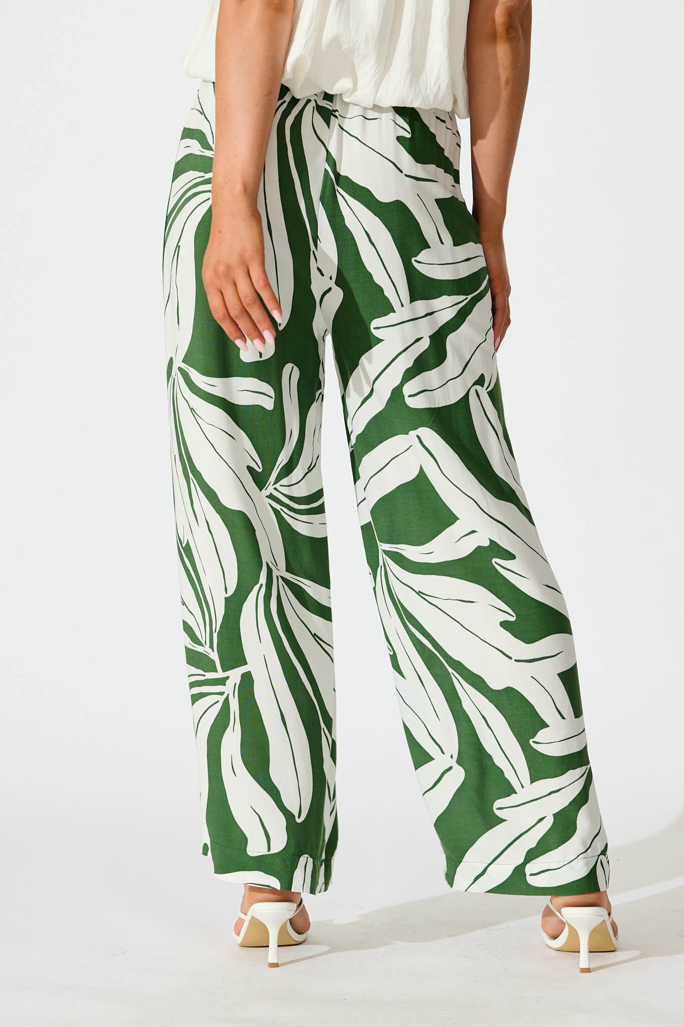 Romeo Pant In Green with White Leaf