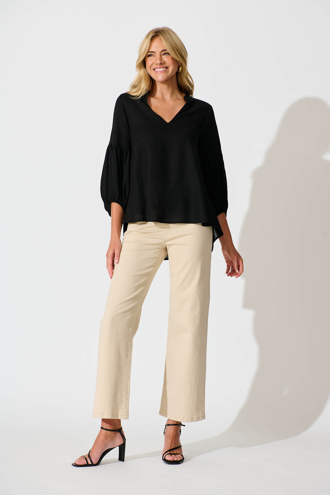 Jasper Top In Black Linen Blend