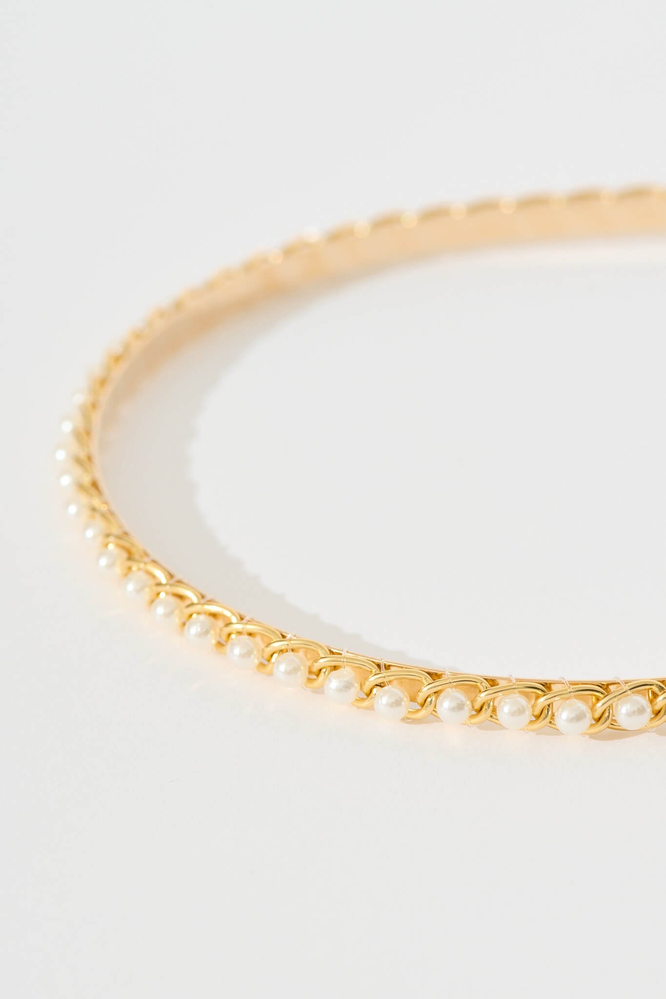 Jay Chain Headband in Gold with Pearl