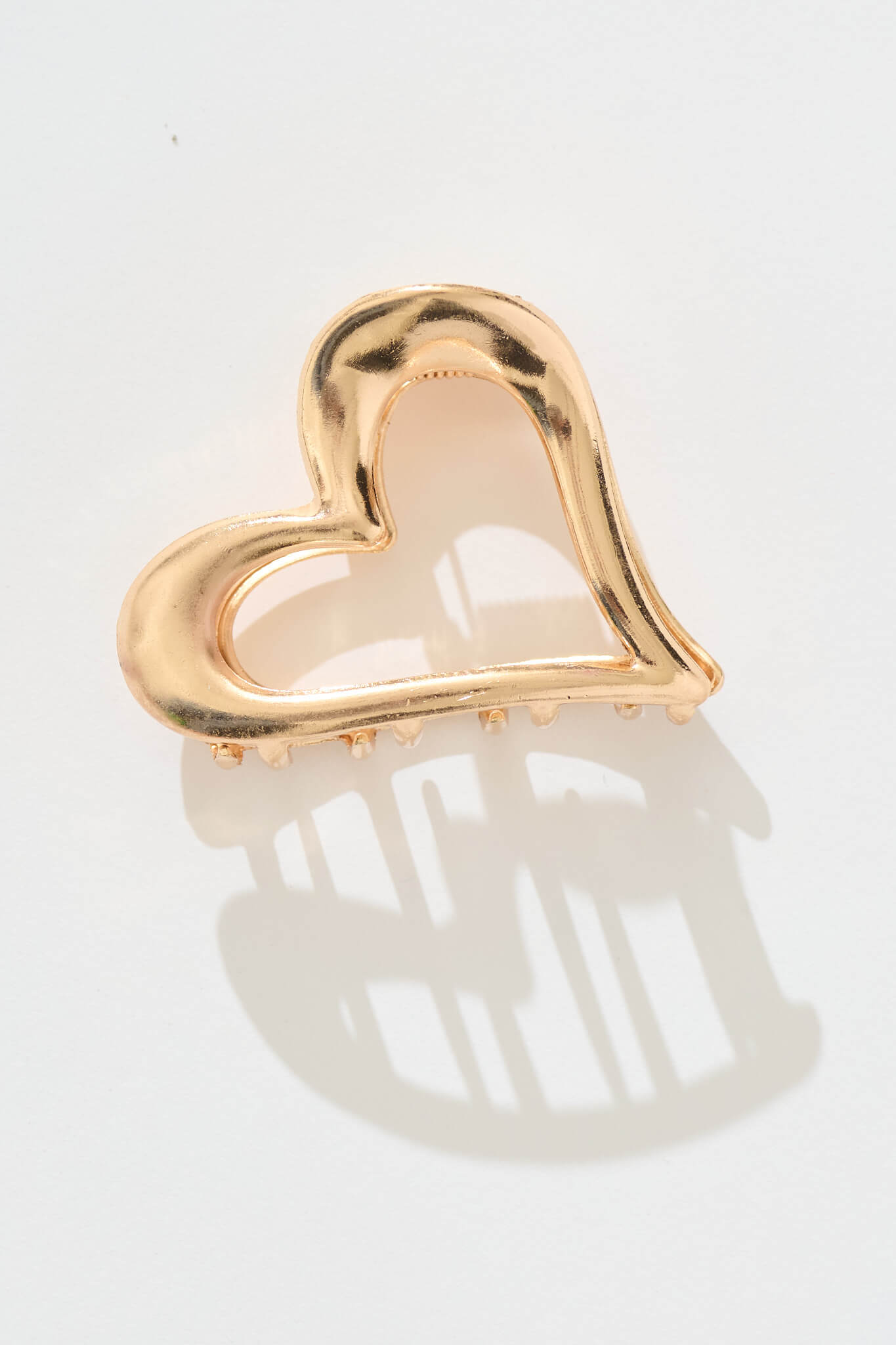 Ann Heart Hair Claw in Gold