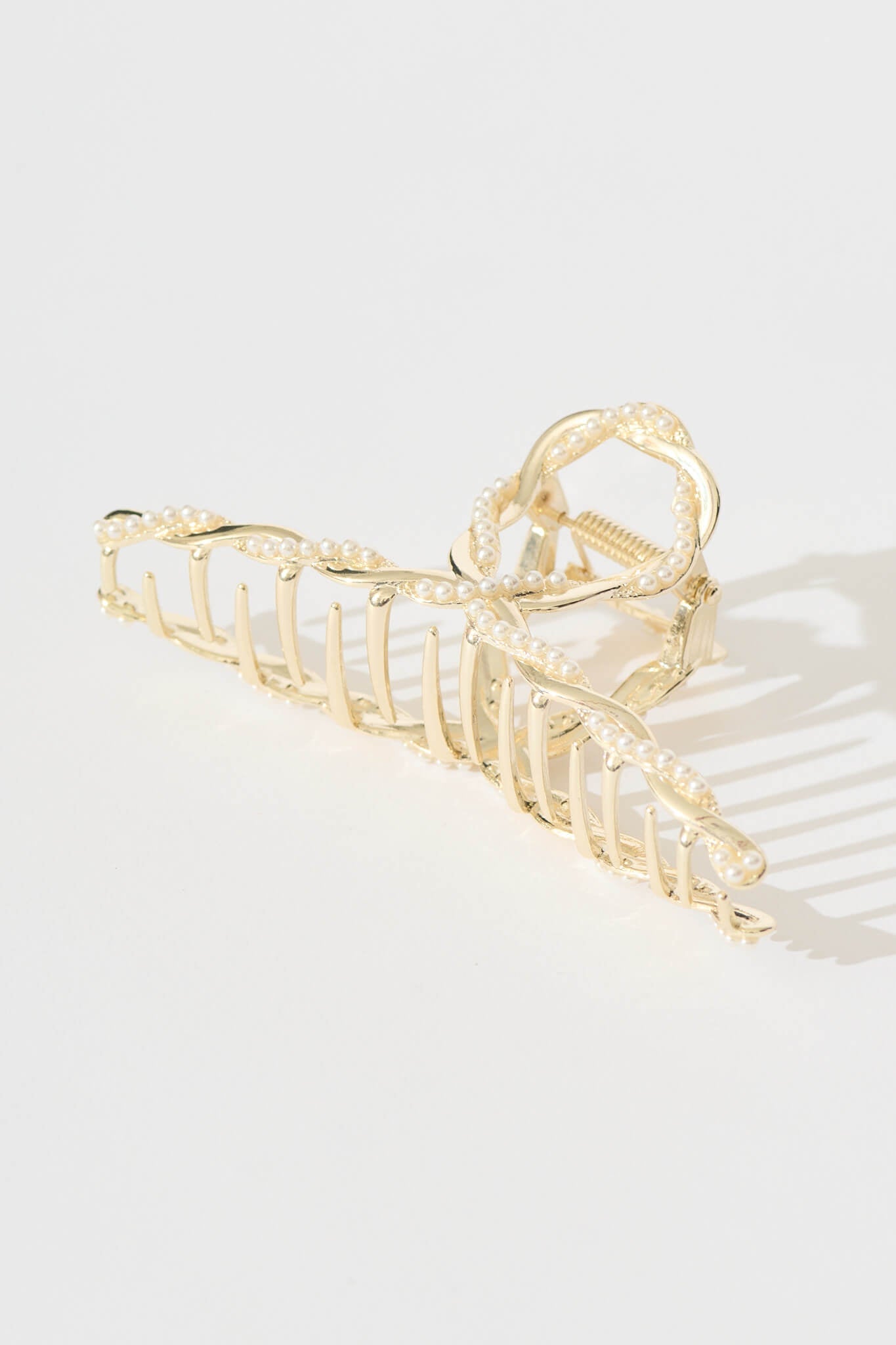 Emma Hair Claw in Gold with Pearls