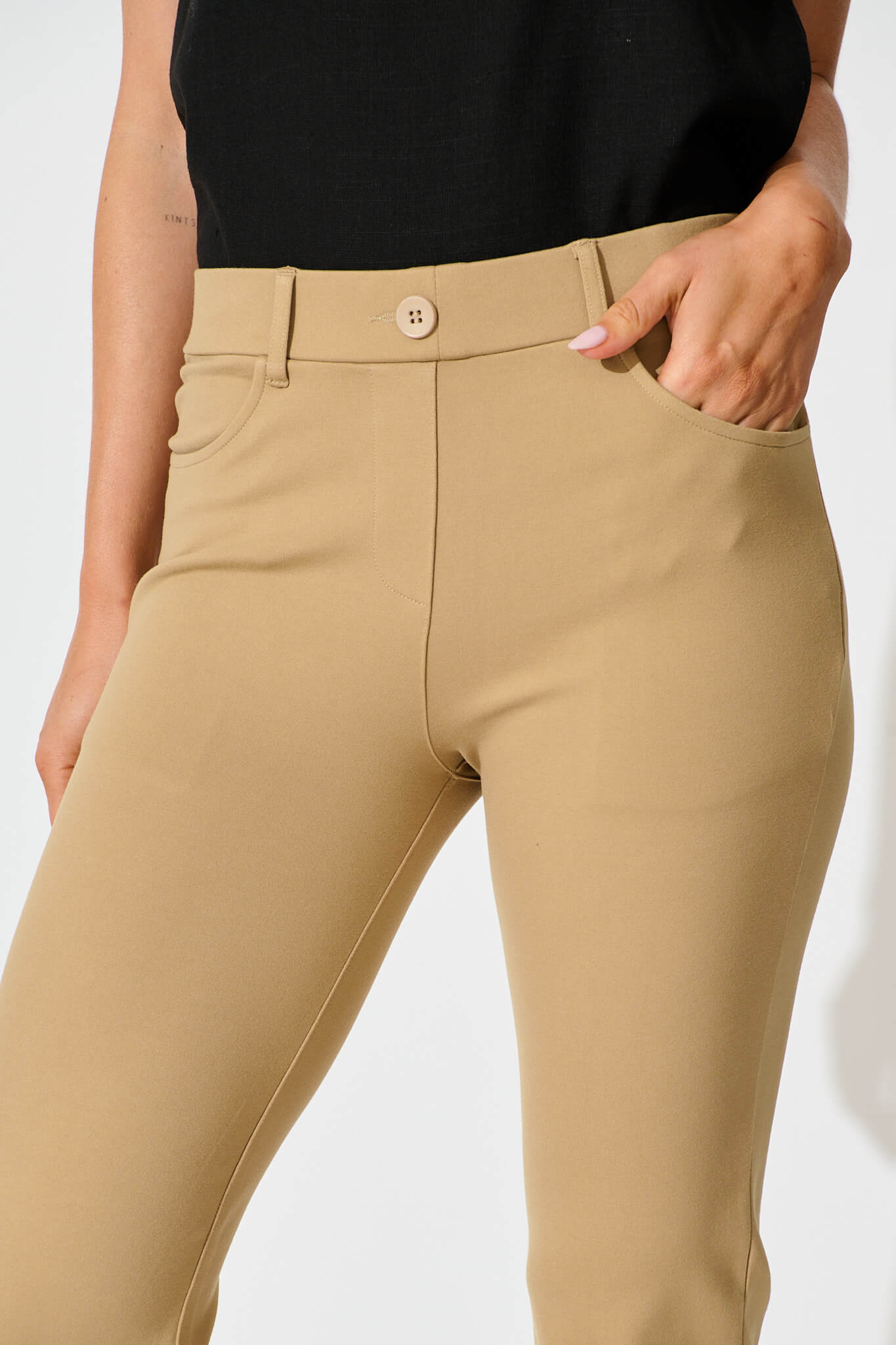 Workflow Stretch Straight Leg Pocket Pant in Caramel
