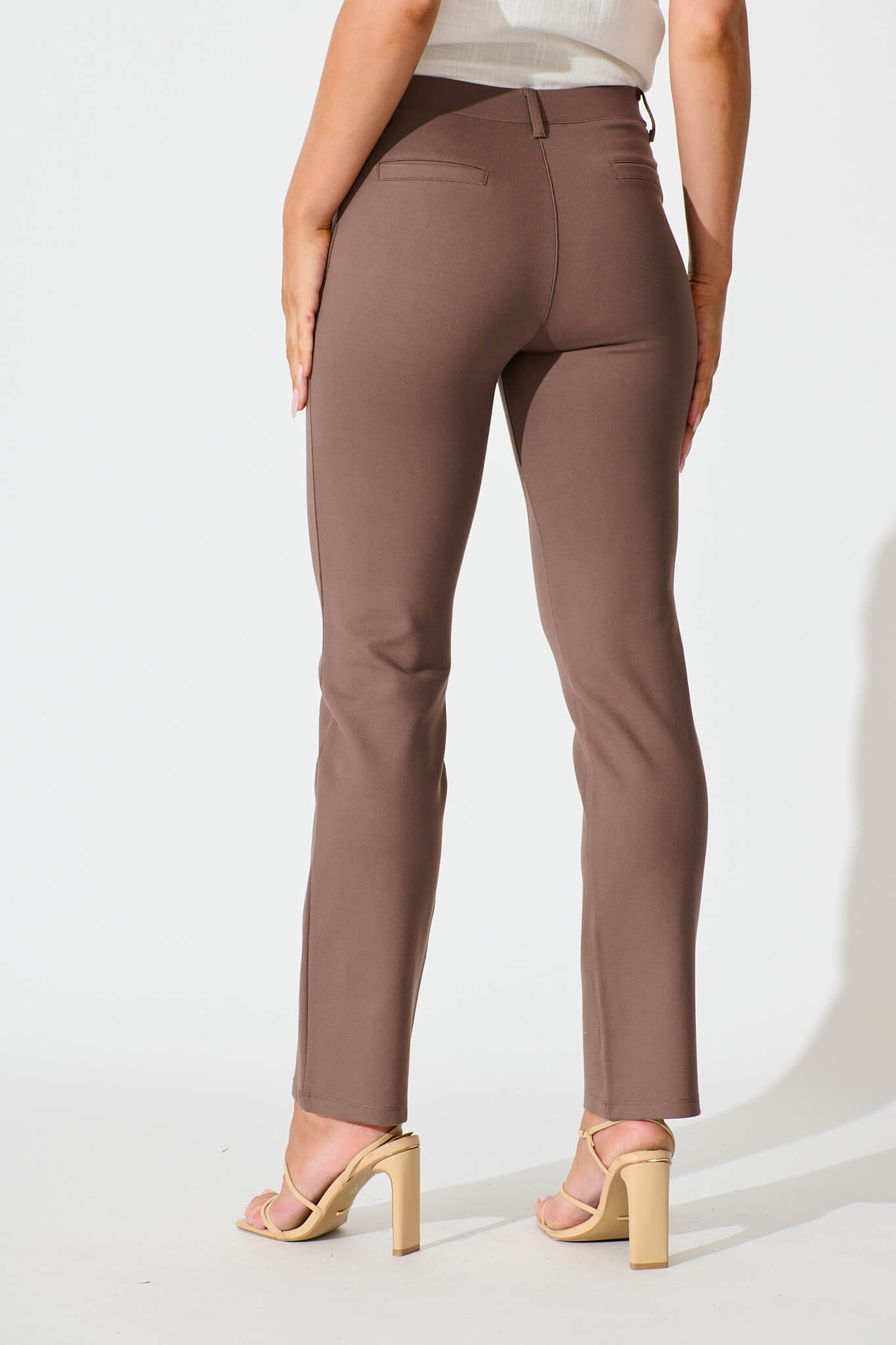 Workflow Stretch Yoga Pants in Mocha