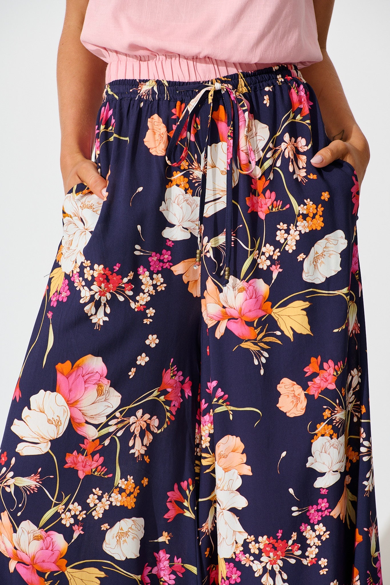 Lucia Pant In Navy with Multi Floral