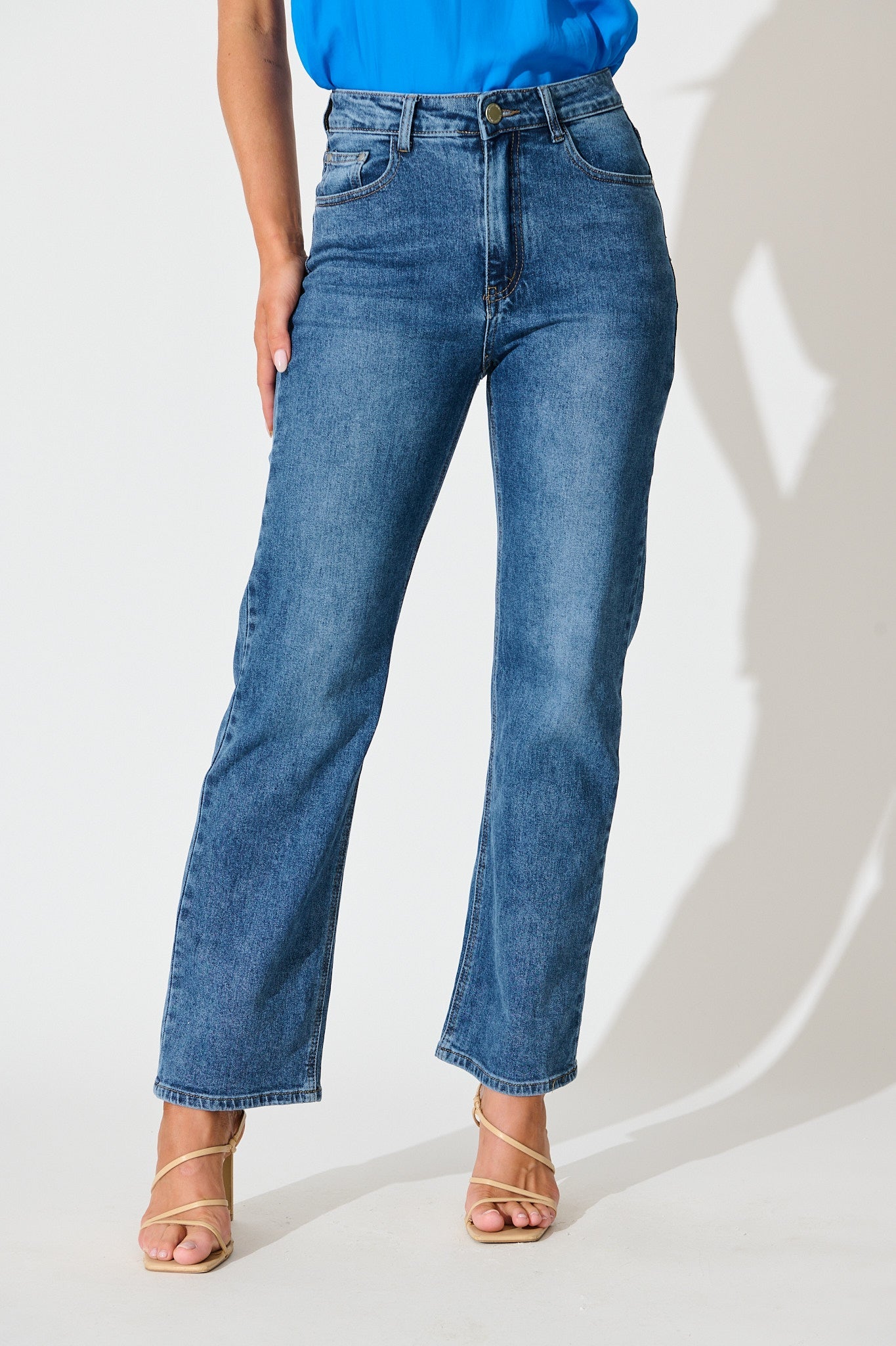 Atwood High Rise Relaxed Leg Jean in Mid Blue Denim