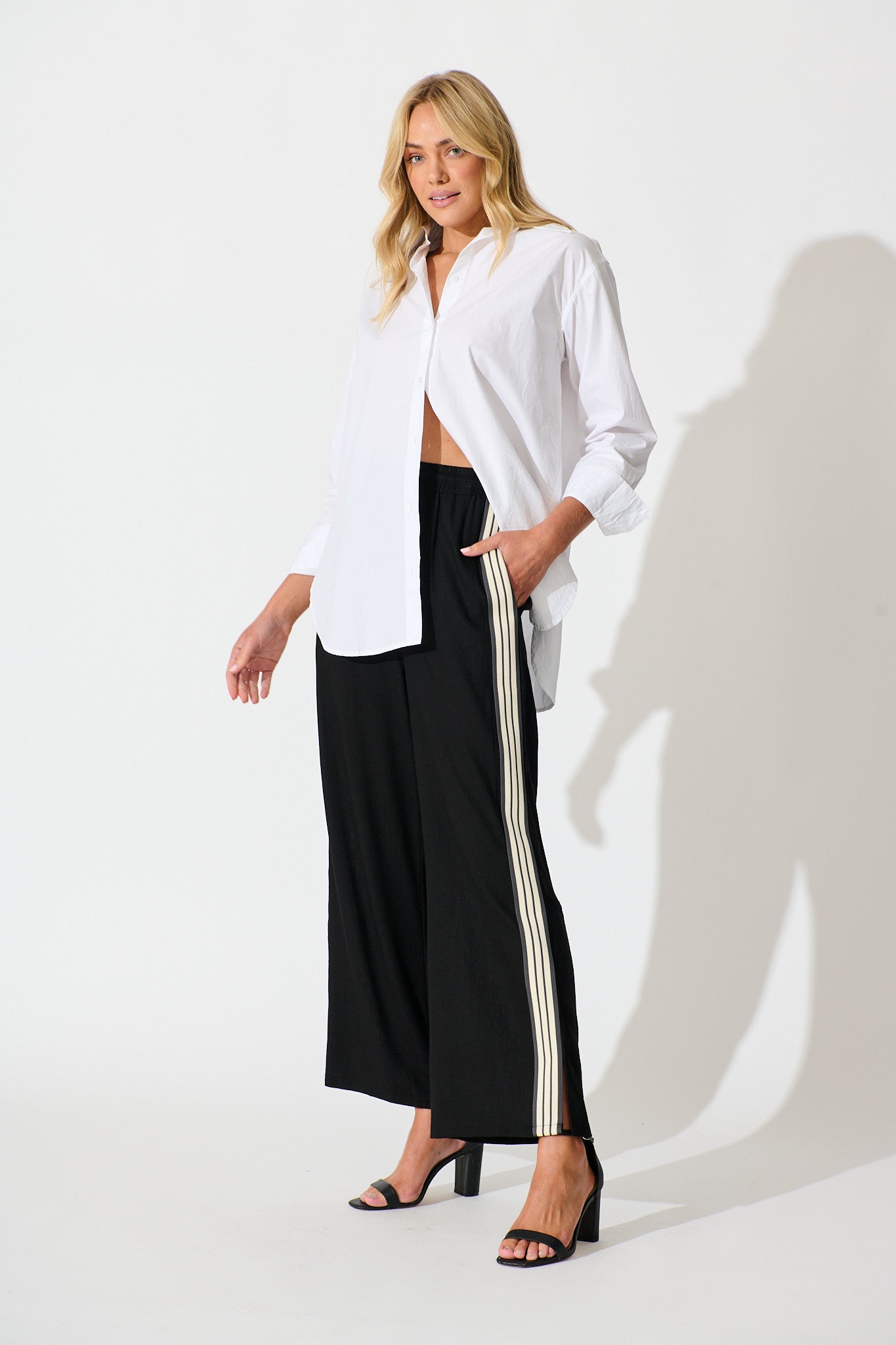 Sweet Escape Pant in Black Linen Blend