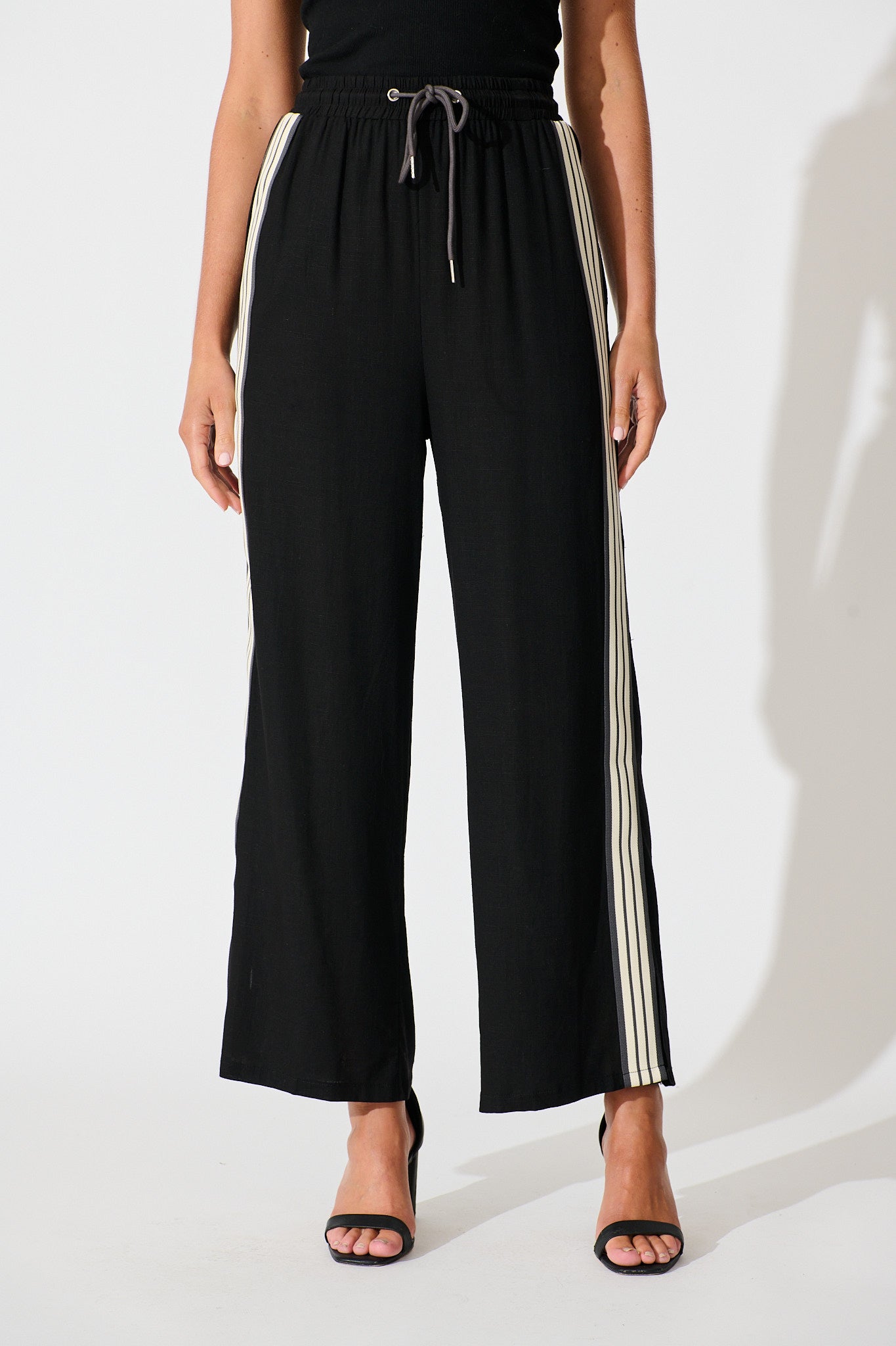 Sweet Escape Pant in Black Linen Blend