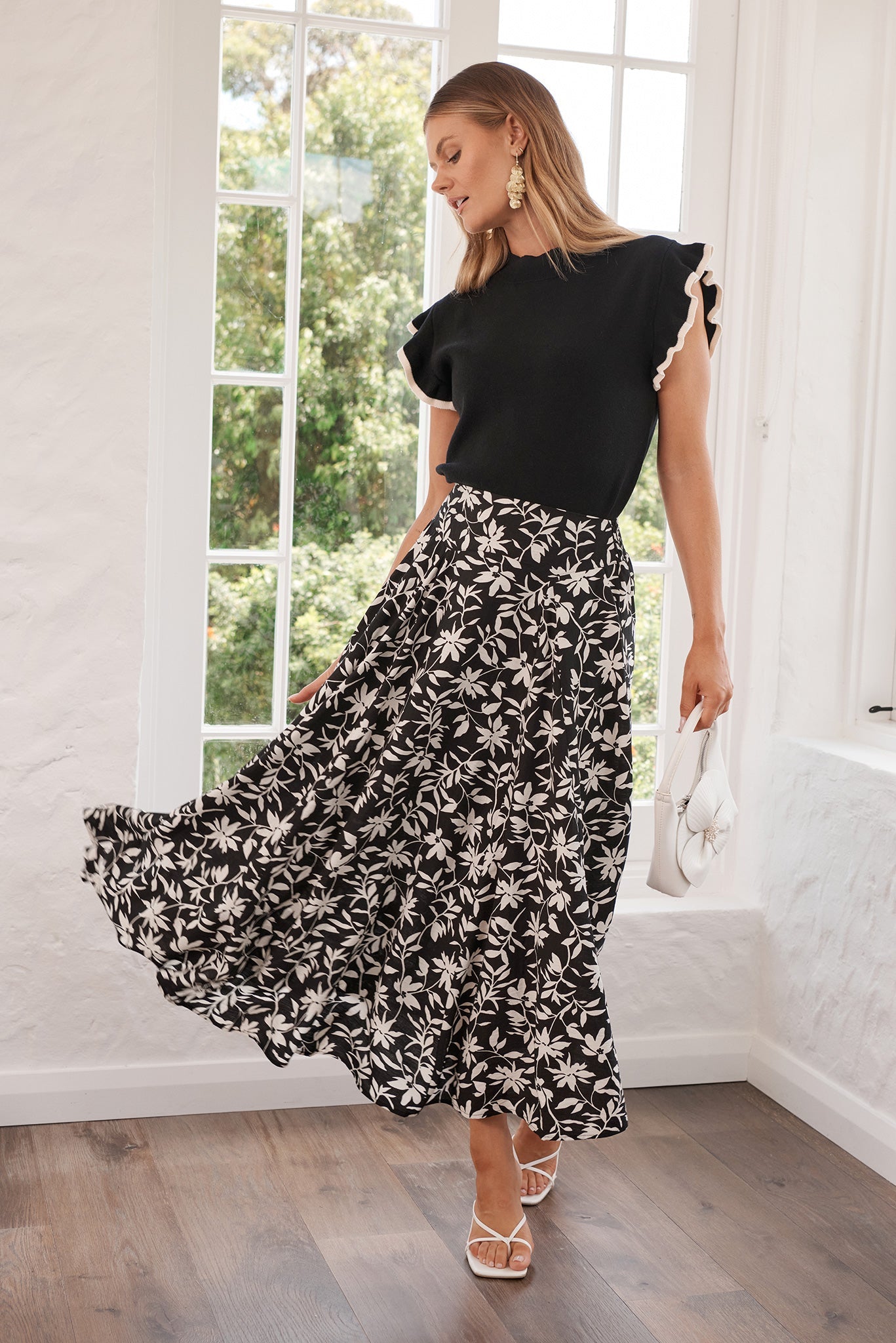 Brandsy Maxi Skirt In Black With Cream Floral