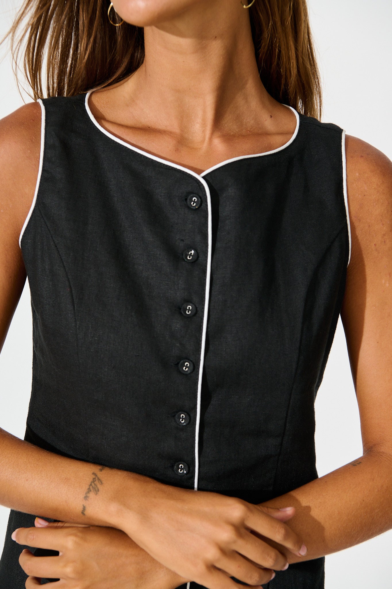 Allure Dress in Black Linen