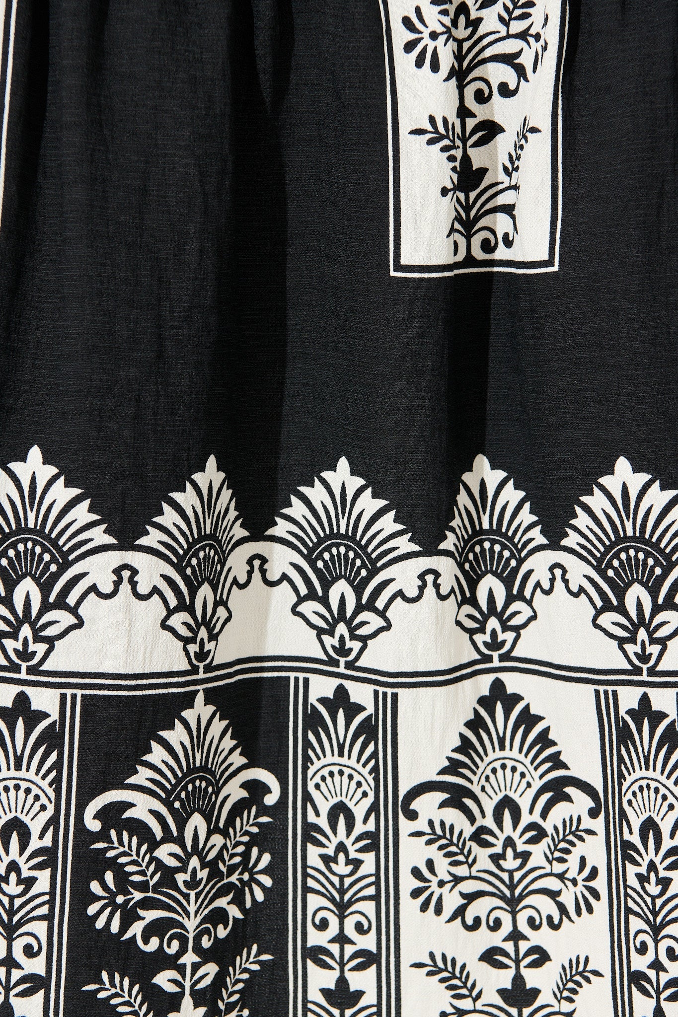 Paradise Midi Dress in Black Border Print