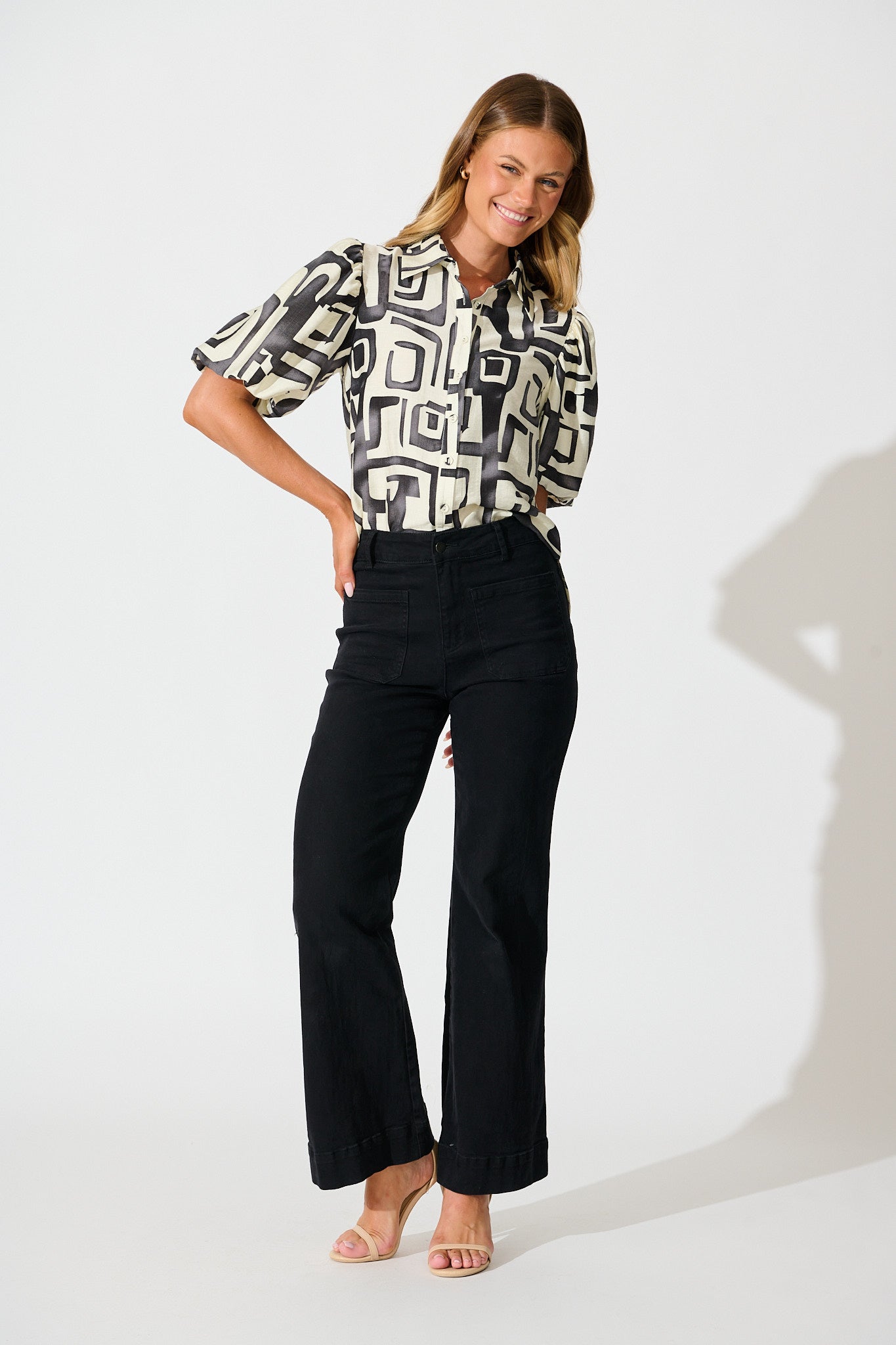 Vibrations Shirt in Black and White Geometric Print