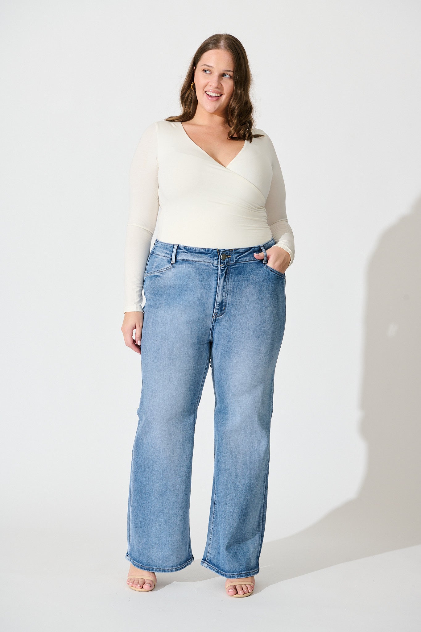 Maxille High Rise Wide Leg Jean in Mid Blue Denim