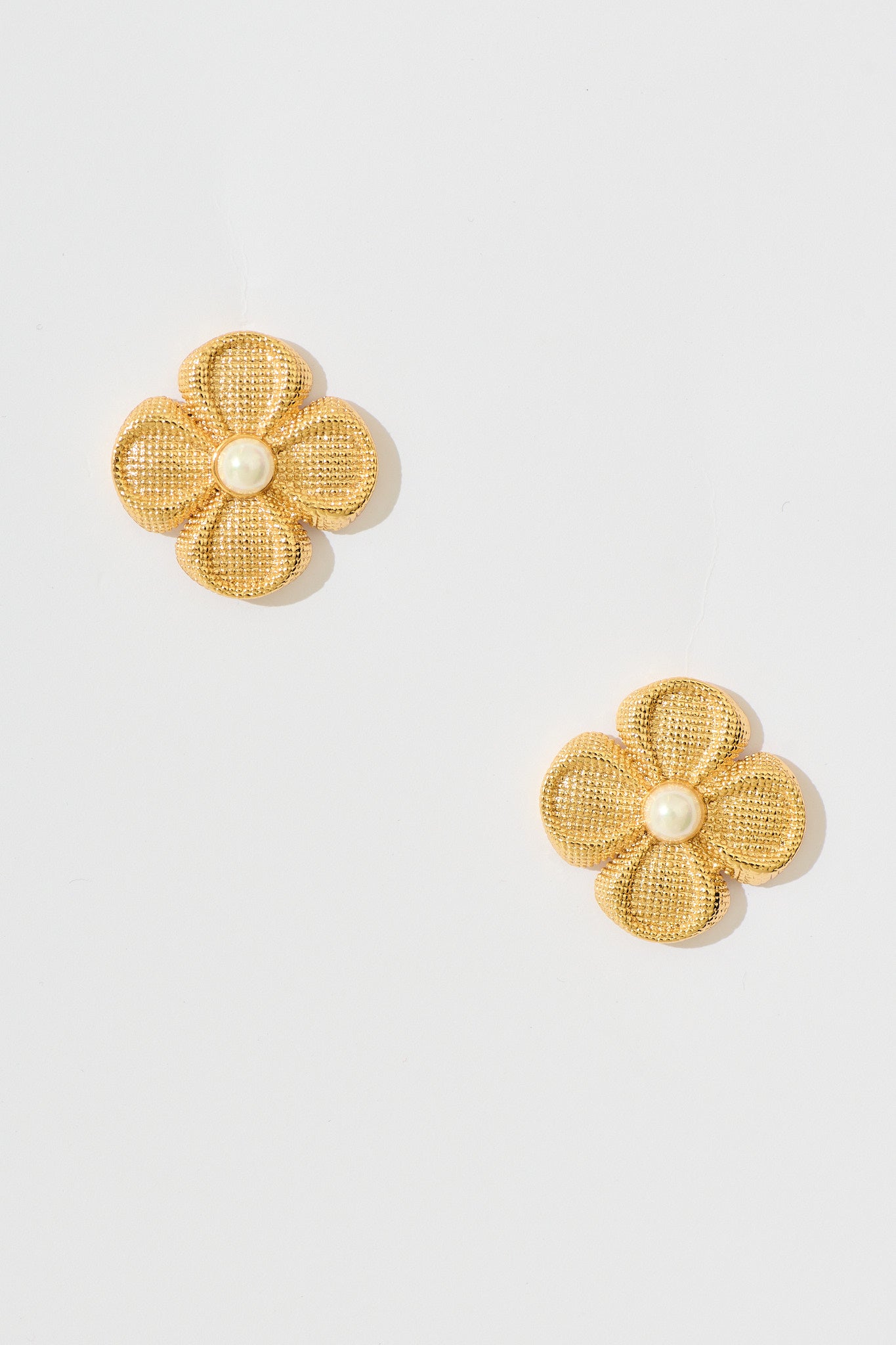 Stephy Flower Earrings in 18K Gold Plated