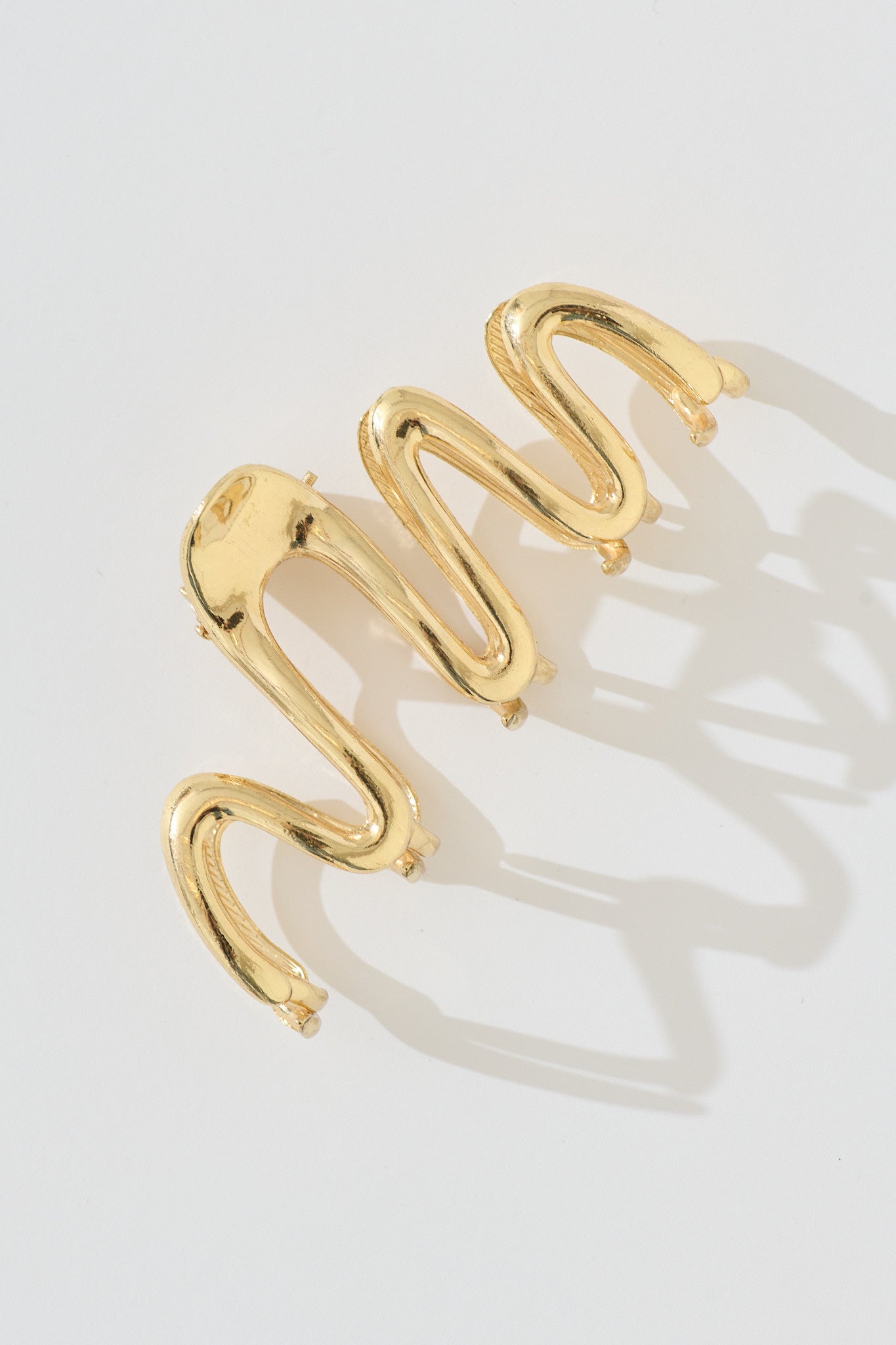 Alanis Hair Claw in Gold