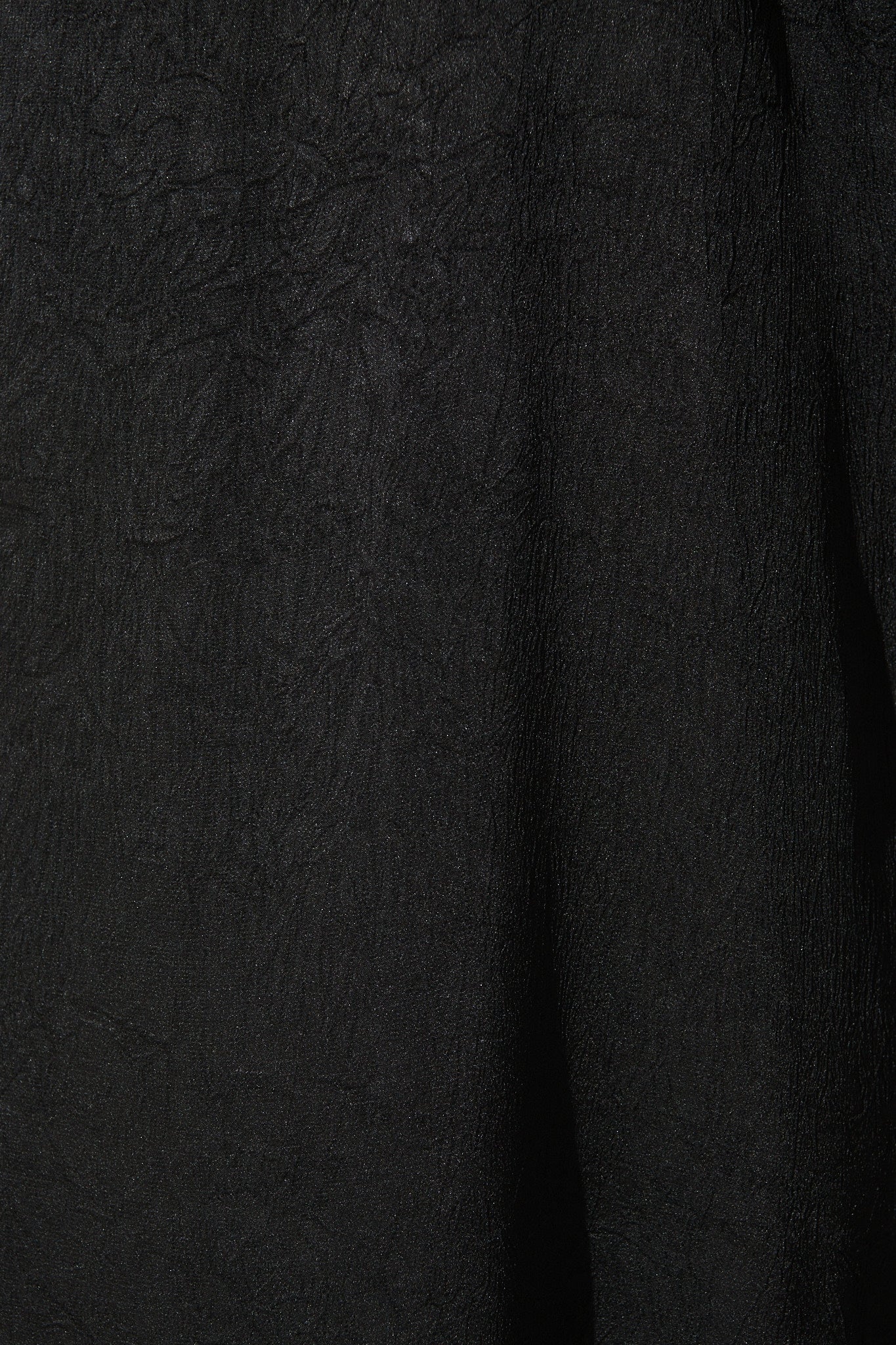 The moment Maxi Dress in Black Crinkle Satin