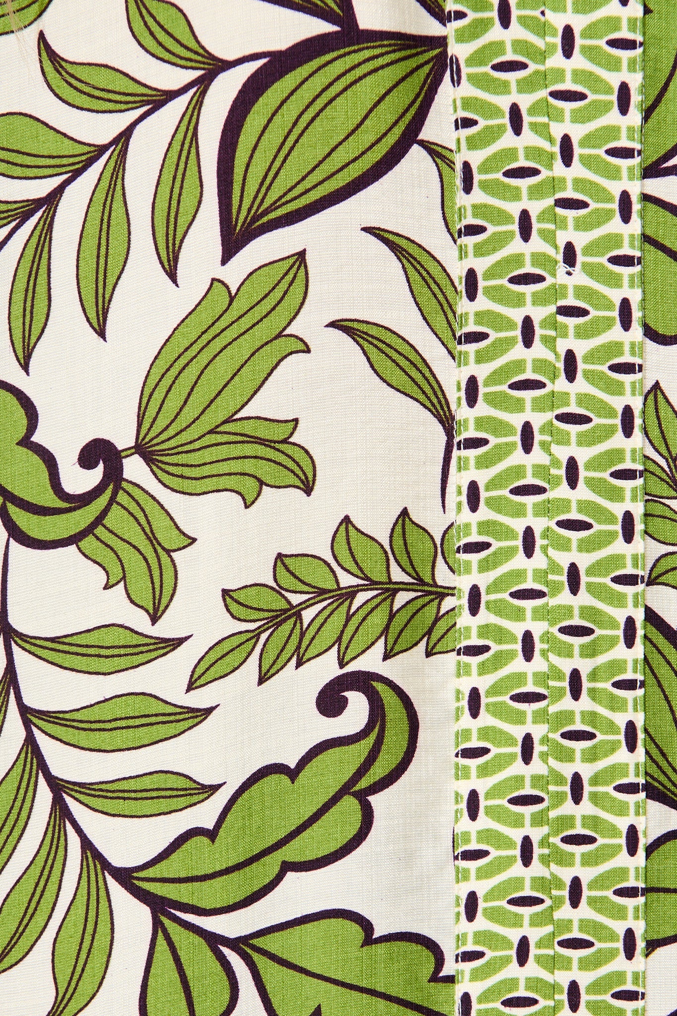 Graceful Top in Cream with Green Leaf