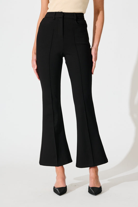 Workflow Stretch Pintuck Pant in Black