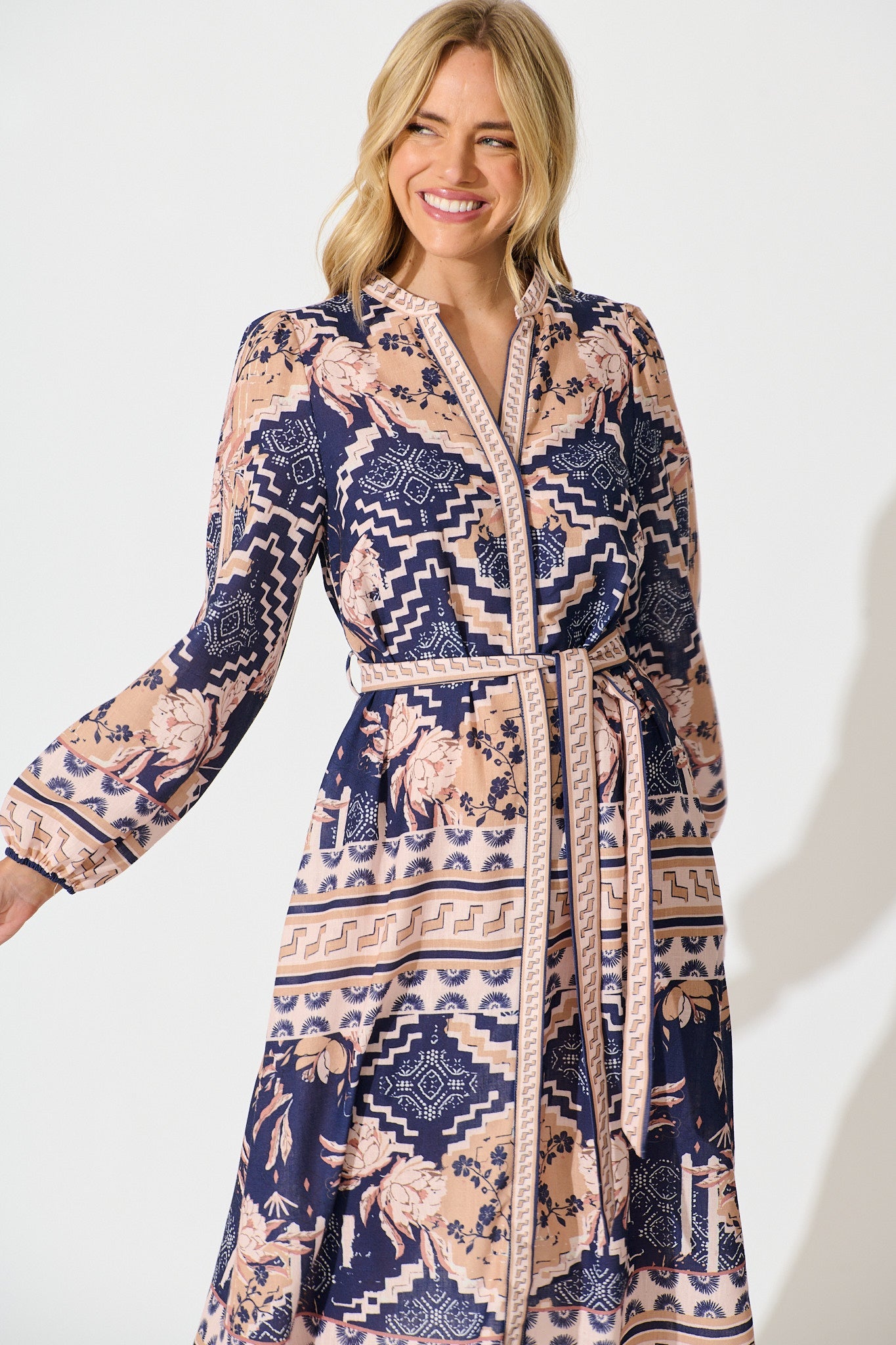 Janeiro Midi Dress in Navy with Beige Linen Blend