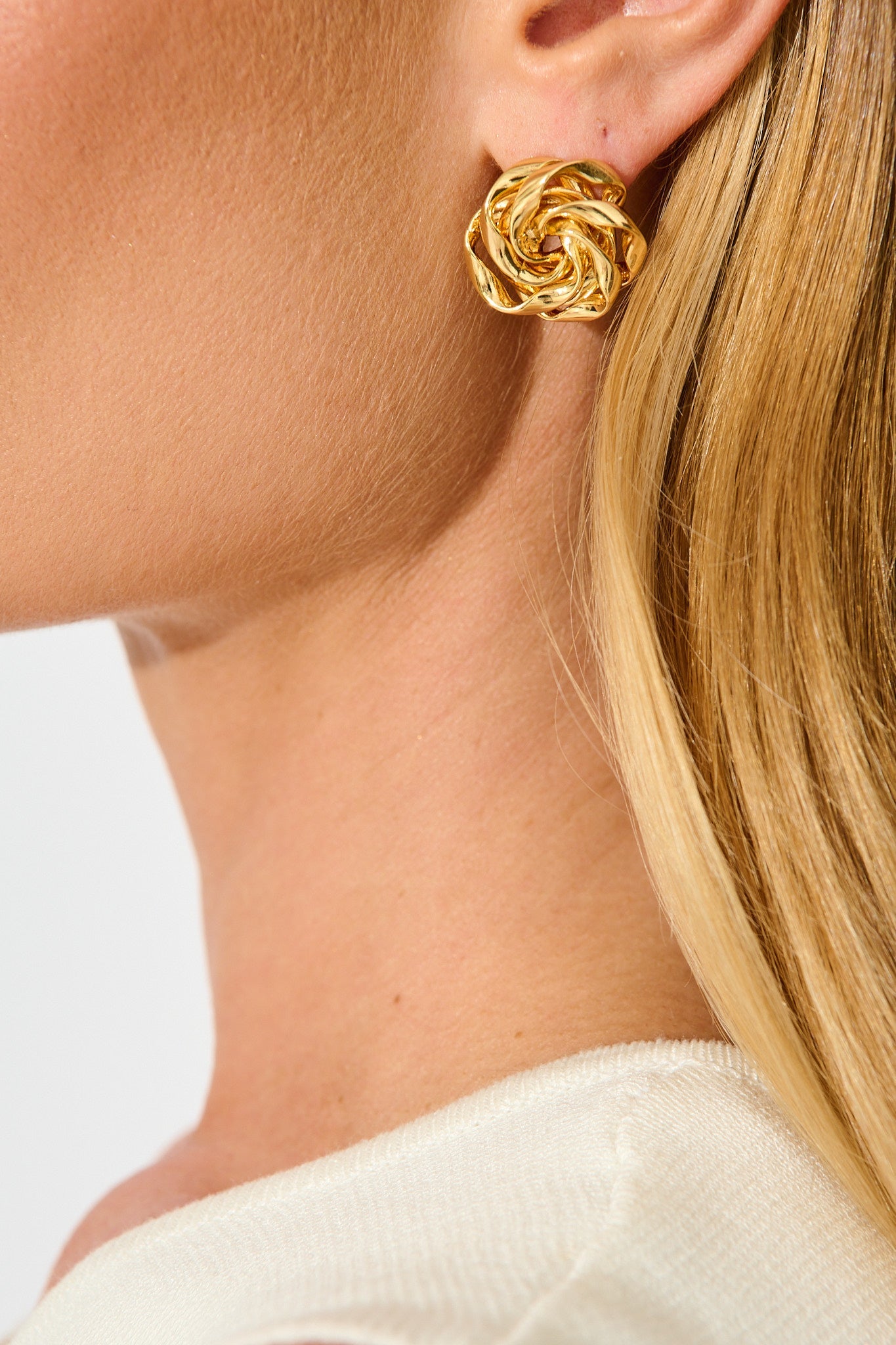 Lucia Flower Earrings in 18K Gold Plated