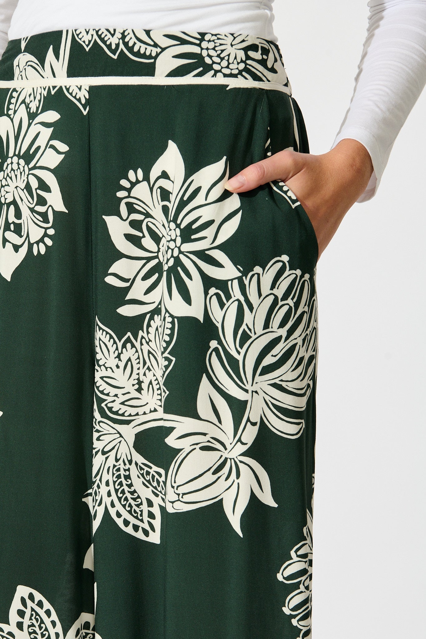 Confessions Pant in Emerald White Floral