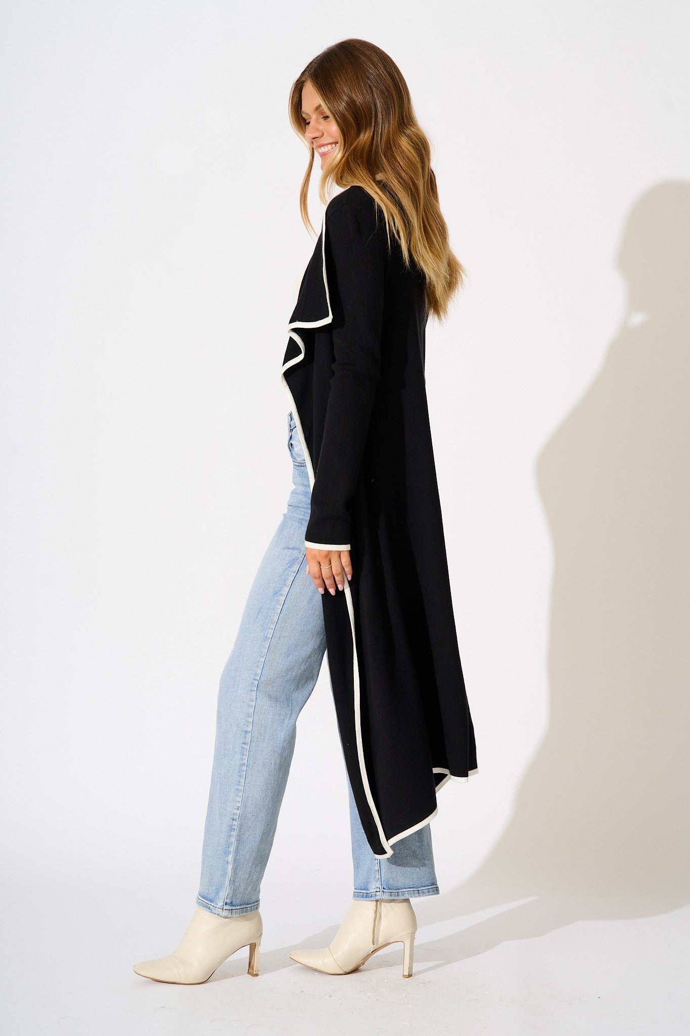 The Contrast Cameo Knit Cardigan in Black