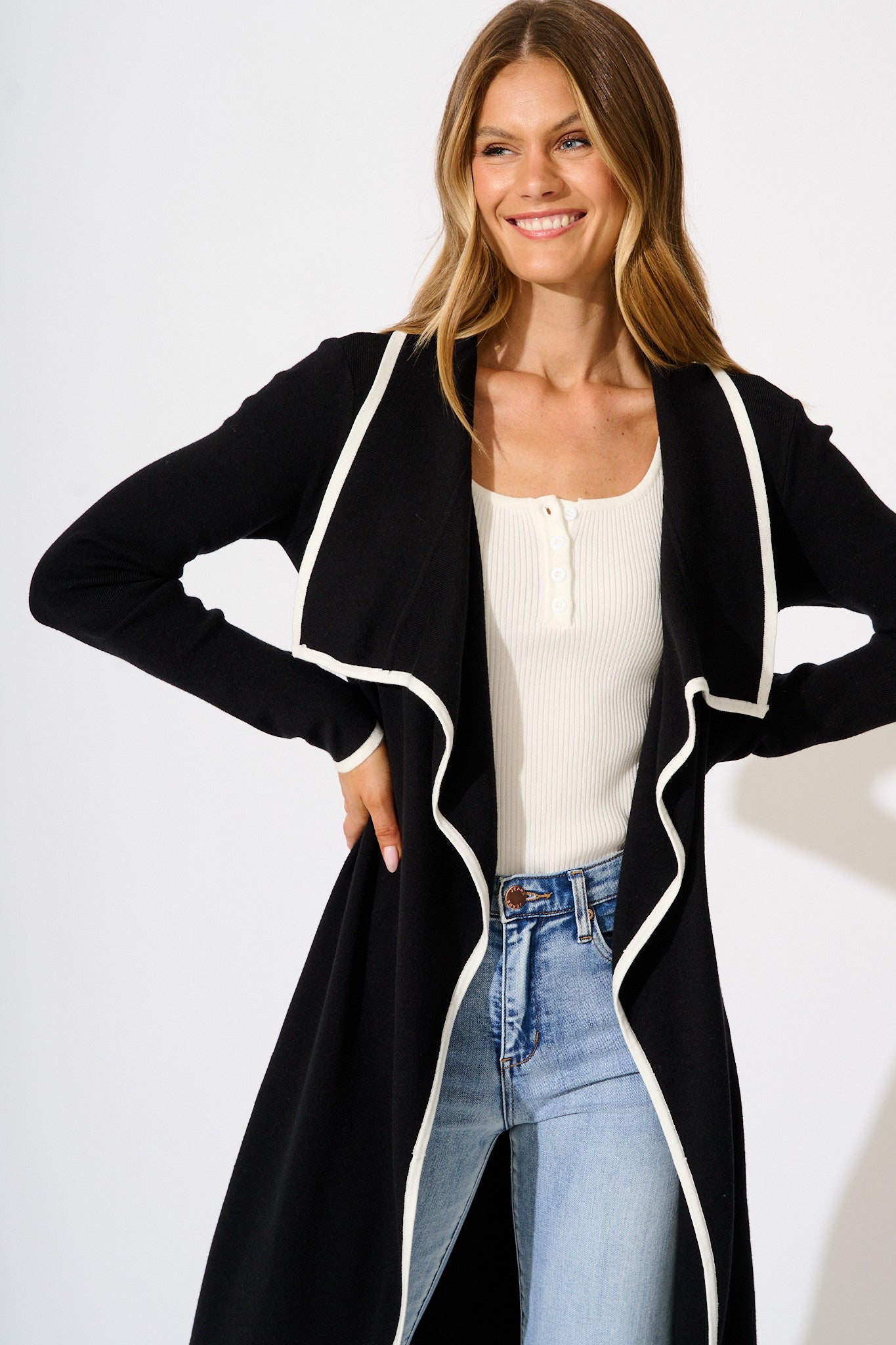 The Contrast Cameo Knit Cardigan in Black