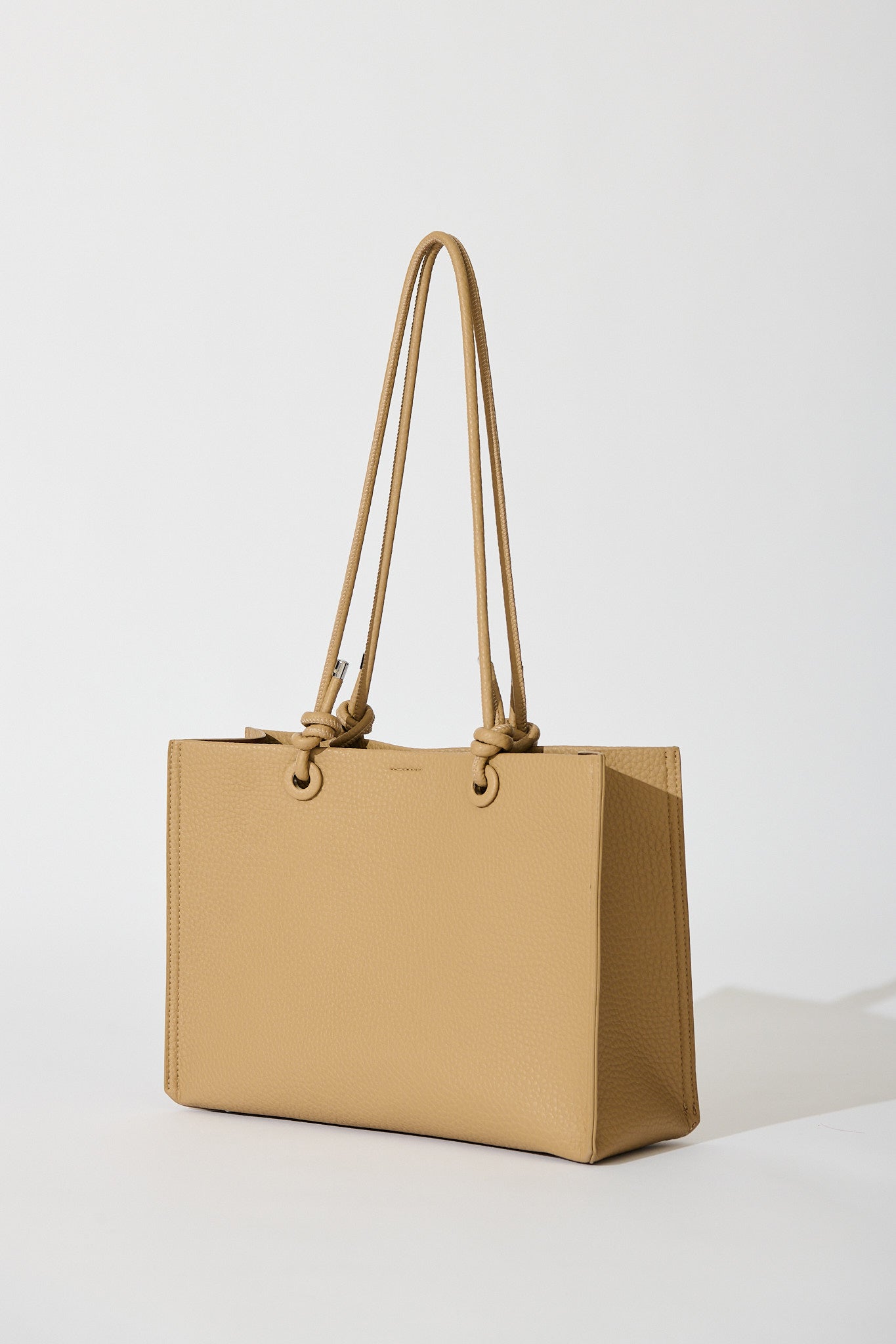 Shella Shoulder Tote Bag in Beige Pebble PU