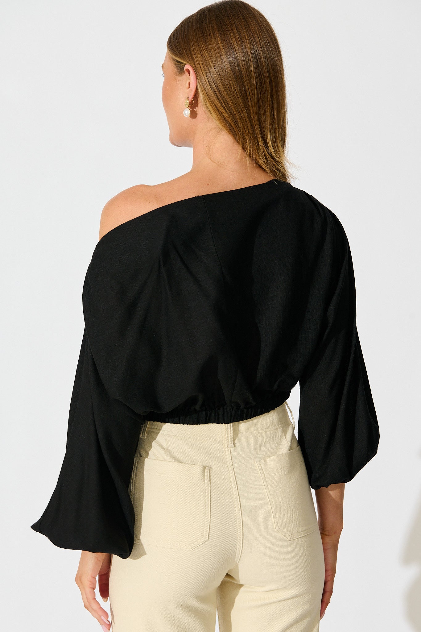 Zita Off Shoulder Top in Black Cotton Linen