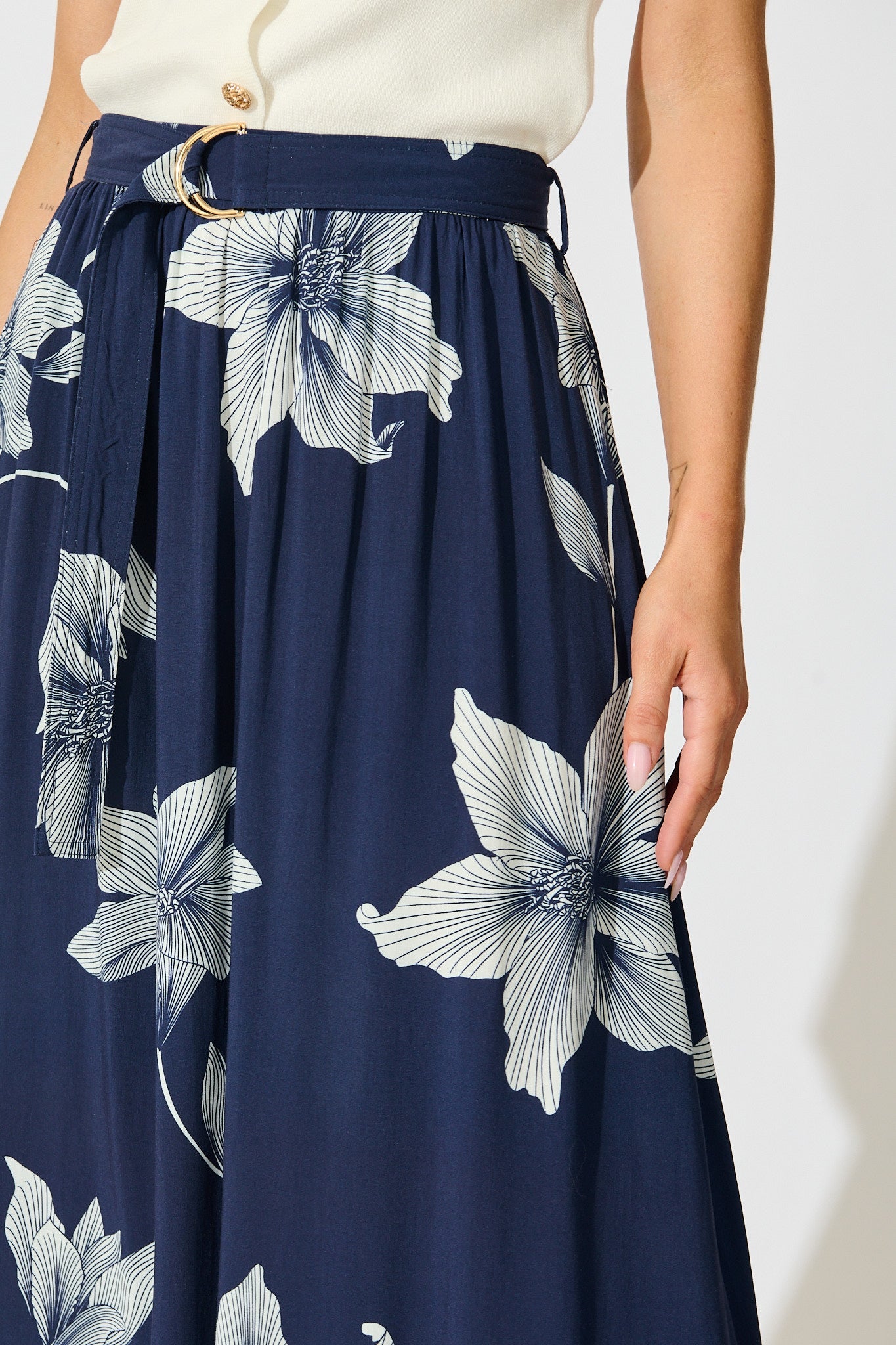 Tyra Maxi Skirt in Navy with White Floral Print