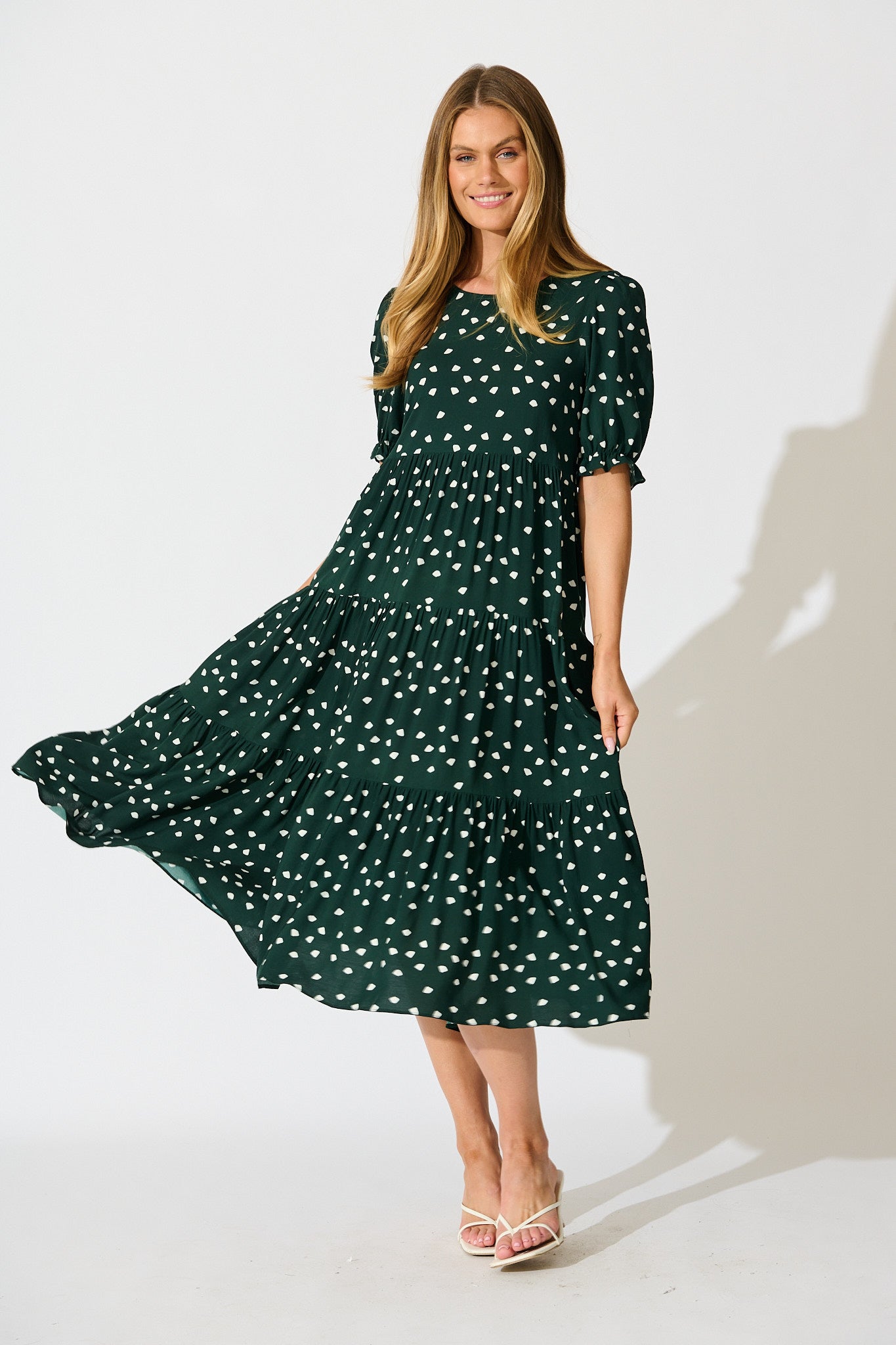Nevi Tiered Midi Dress In Emerald Spot
