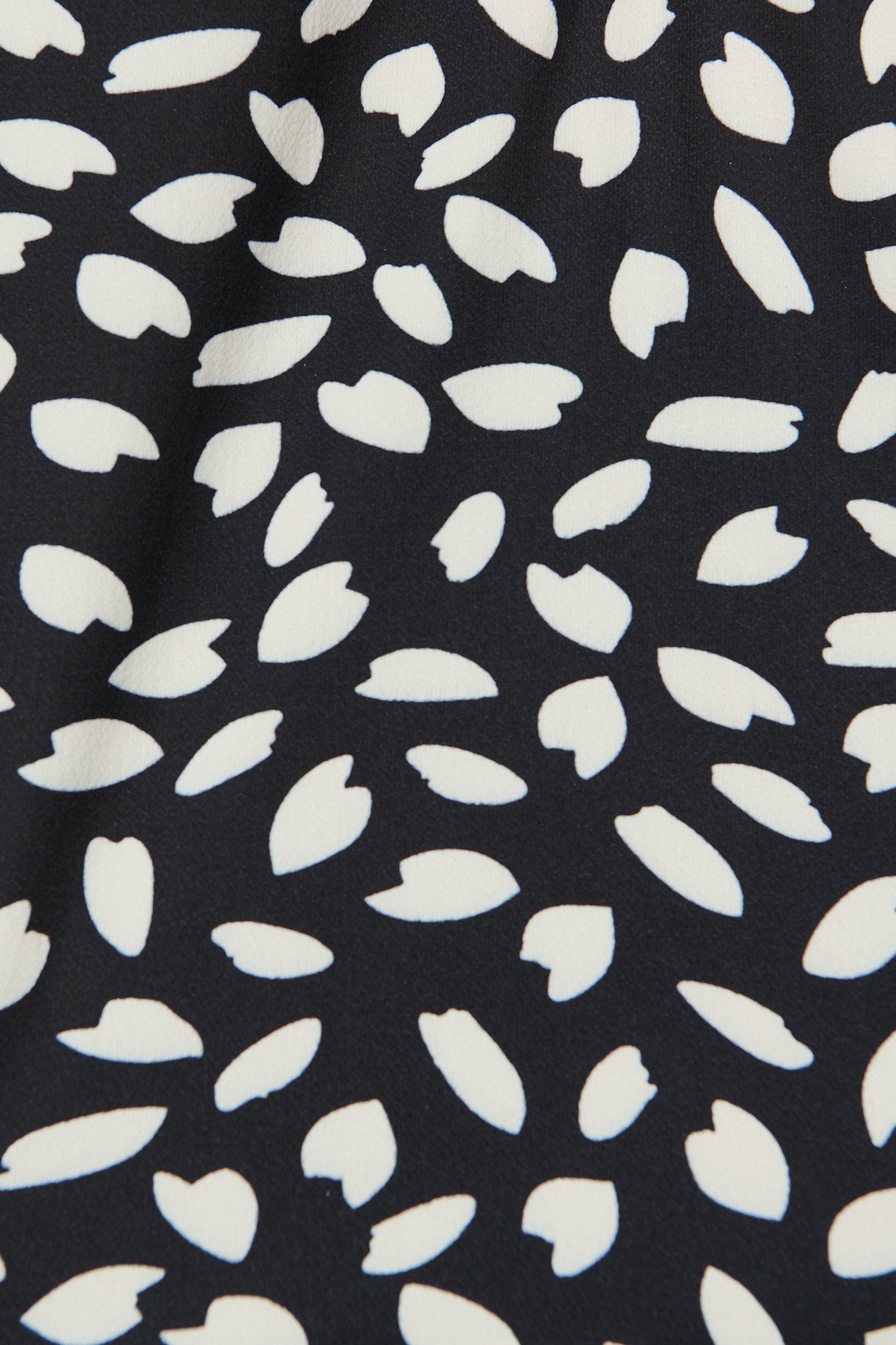 Viviani Zip Top in Black and White Leaf