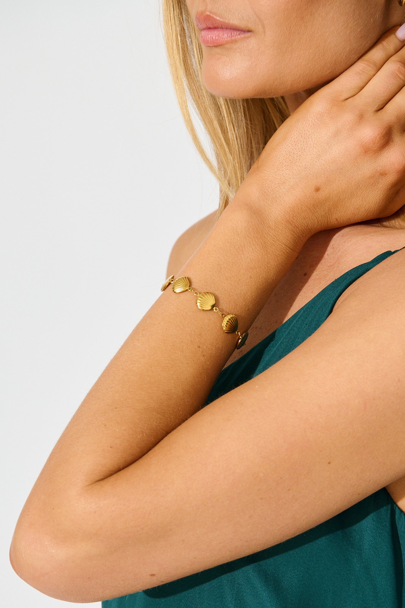 Avalon Shell Bracelet in 18K Gold Plated