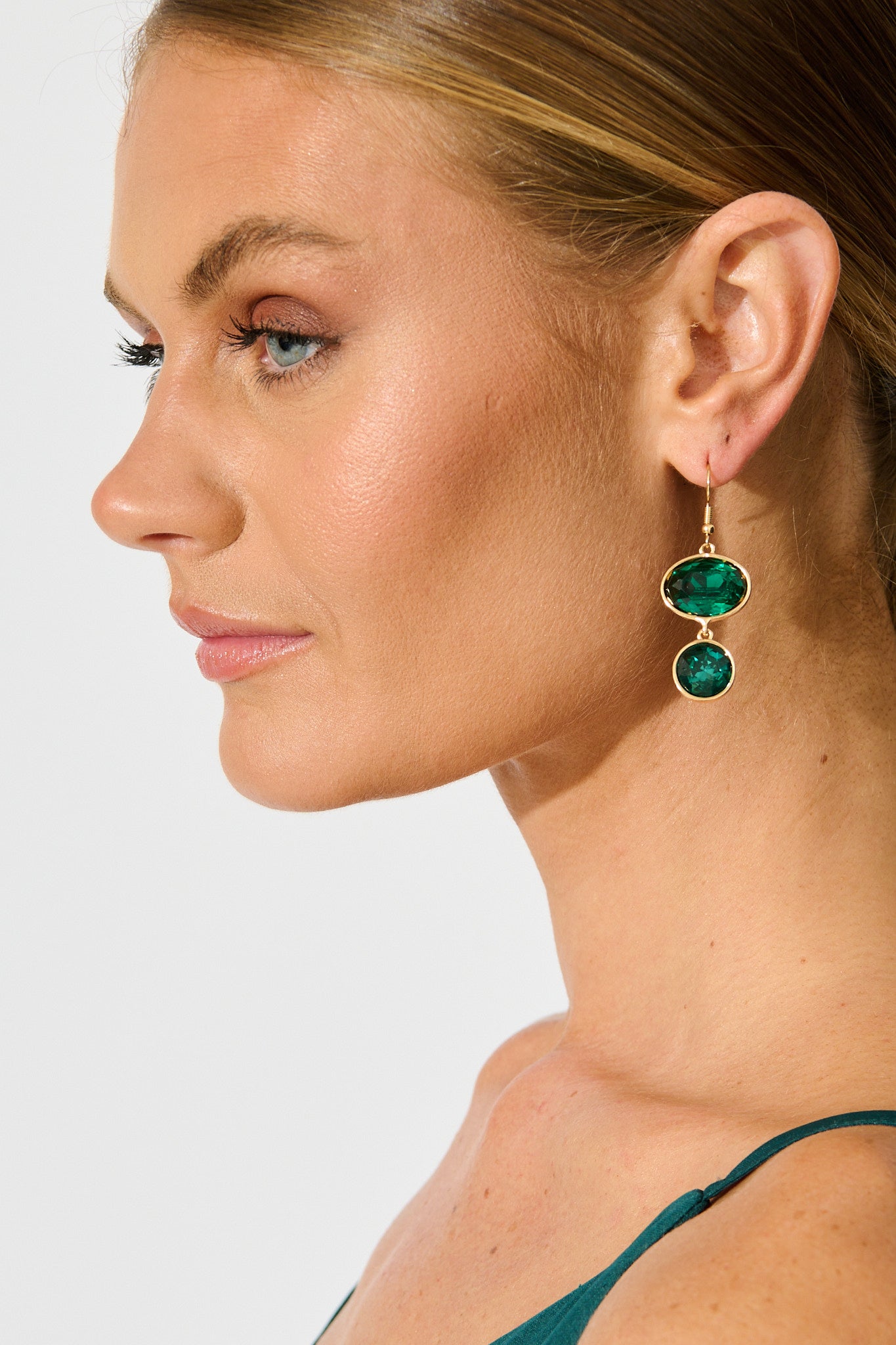 Shauna Drop Earring in Emerald
